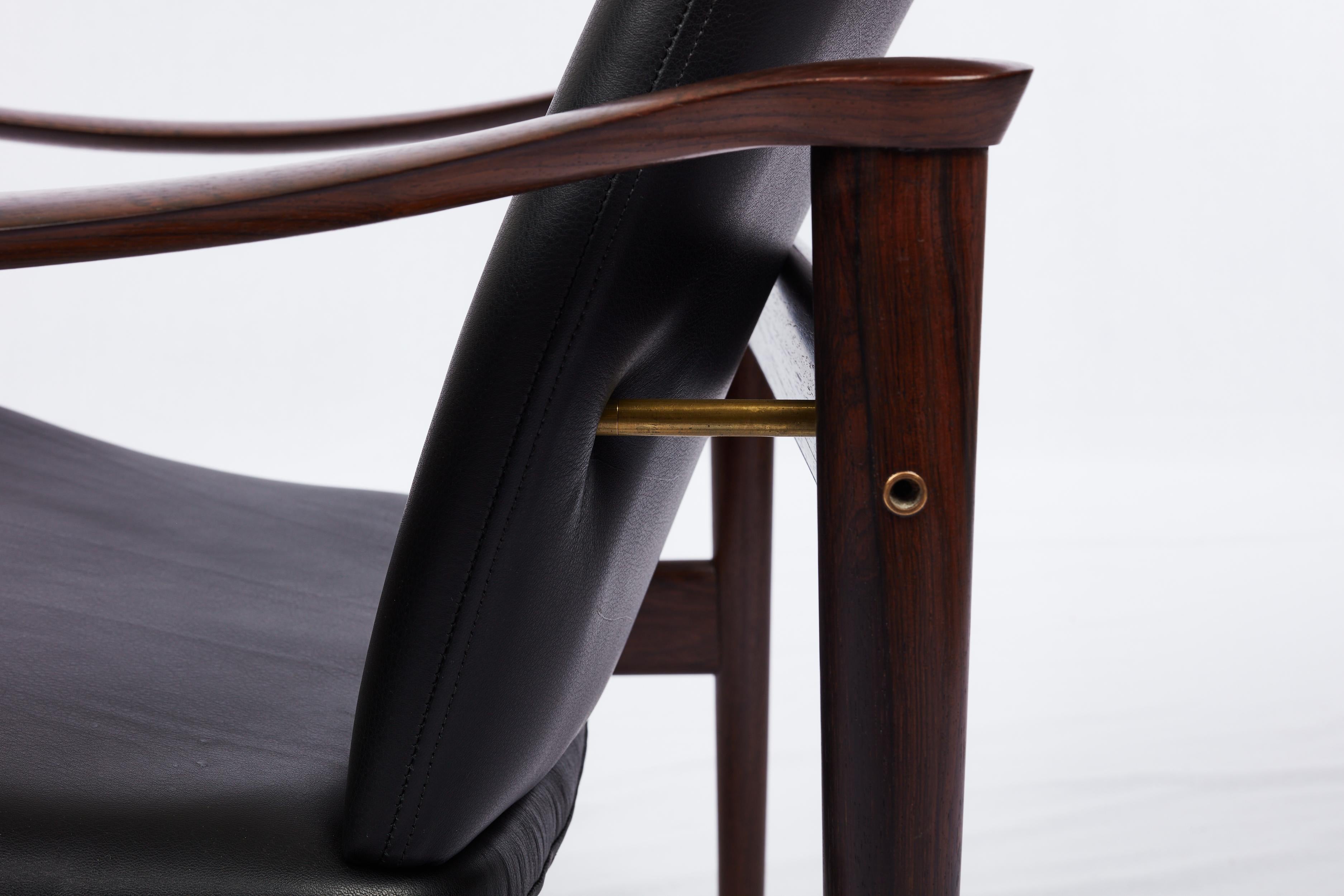 Fredrik Kayser Rosewood Lounge Chair 5