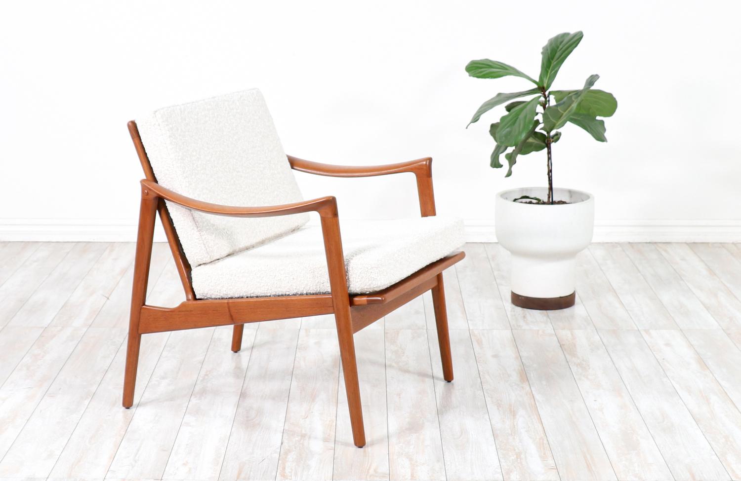 Fredrik Kayser sculpted teak lounge chair for Vatne Mobelfabrikk.

________________________________________

Transforming a piece of Mid-Century Modern furniture is like bringing history back to life, and we take this journey with passion and