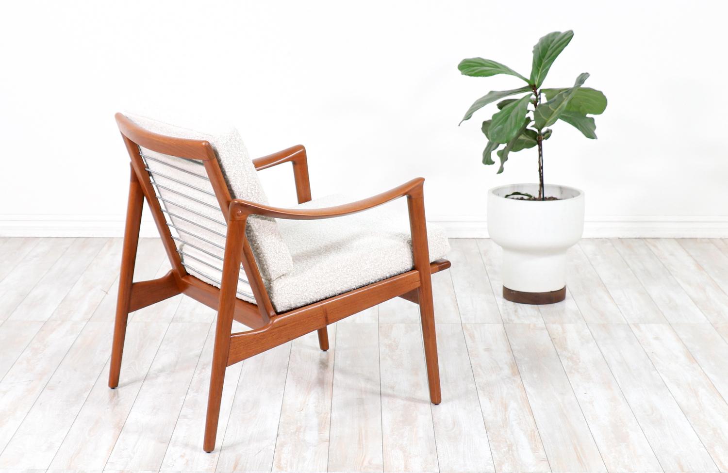 Scandinavian Modern Fredrik Kayser Sculpted Teak Lounge Chair for Vatne Mobelfabrikk For Sale