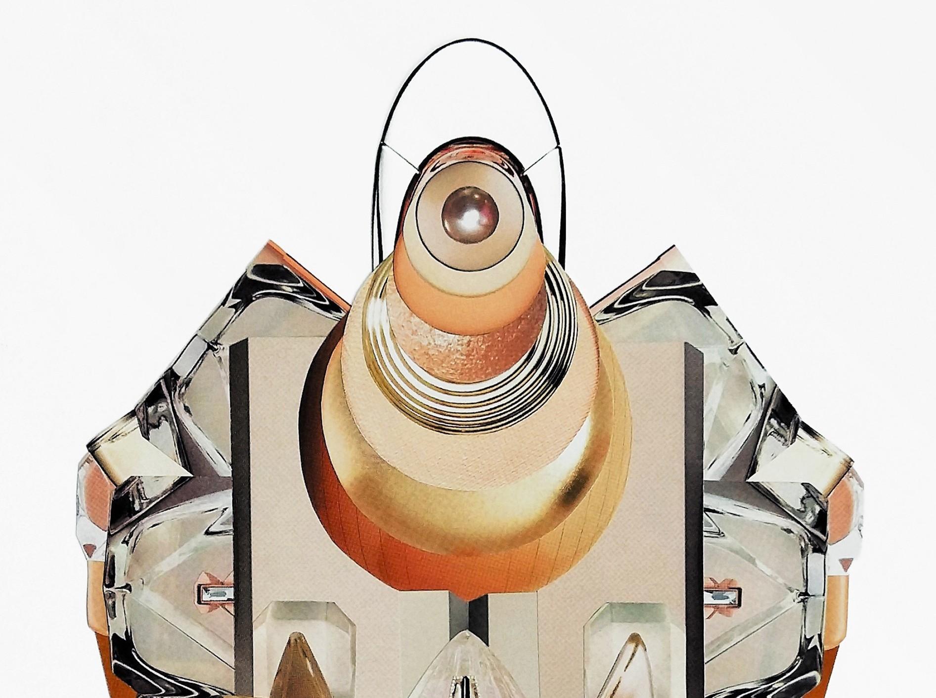 Esta serie de collages analógicos está construida a partir de ensamblajes precisos de fragmentos impresos, formando composiciones simétricas que sugieren entidades o emisarios de un orden cósmico alternativo. La obra integra recursos visuales de