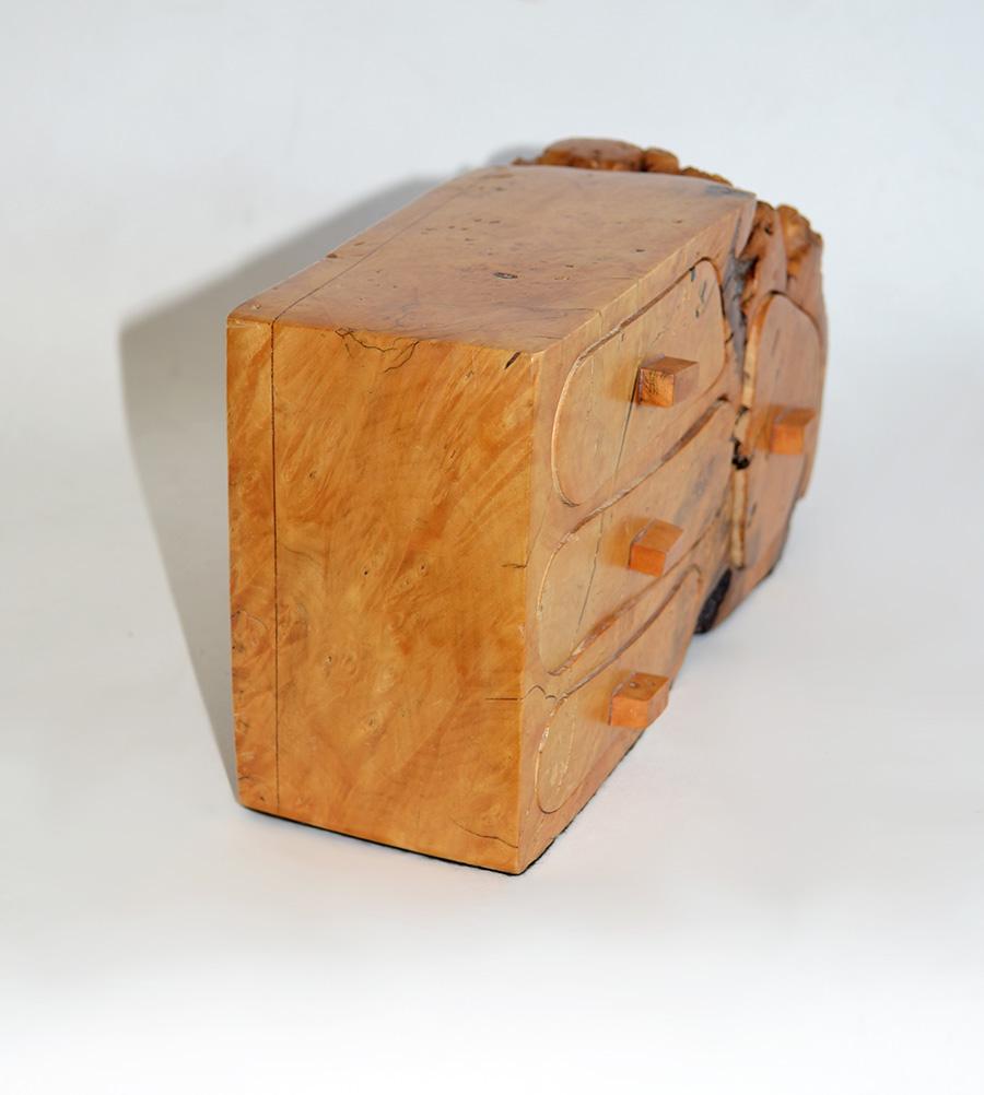 Free Edge Burl Wood Jewelry Box Manner of Michael Elkans 1970's, USA In Good Condition For Sale In Fort Lauderdale, FL