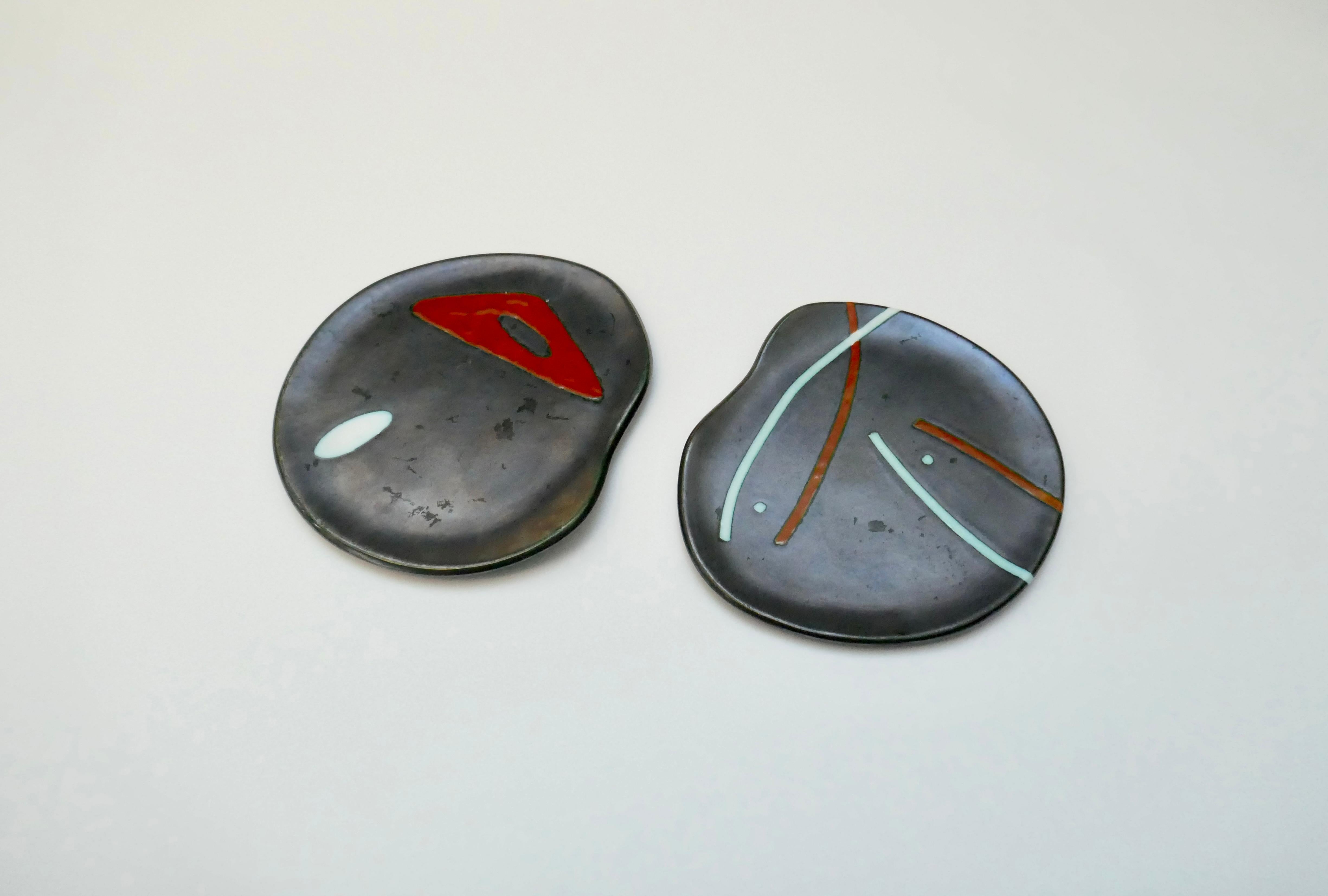 Mid-Century Modern Free Form Black Ceramic Dishes/Plaques by Peter Orlando, France, 1960s For Sale