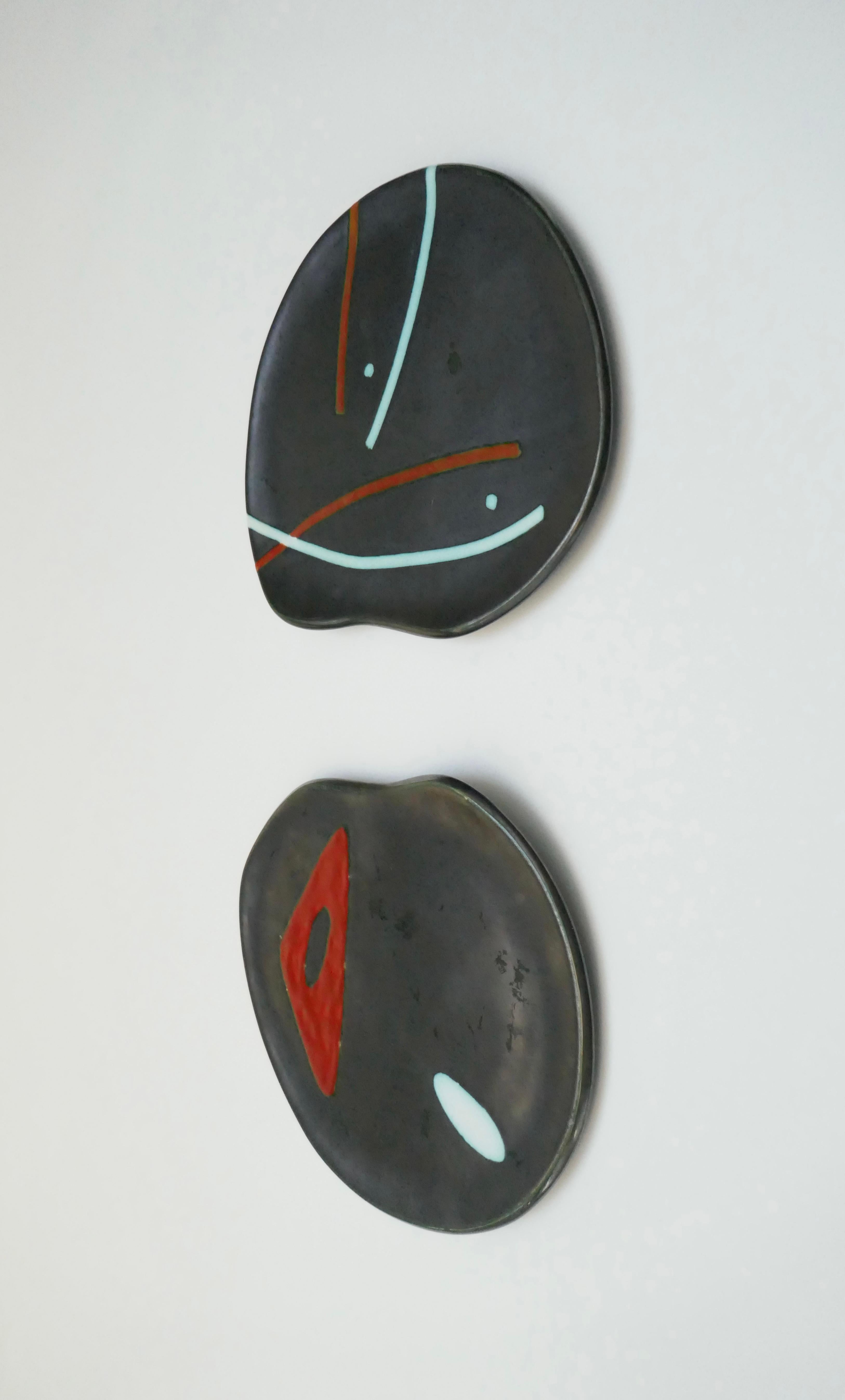 French Free Form Black Ceramic Dishes/Plaques by Peter Orlando, France, 1960s For Sale