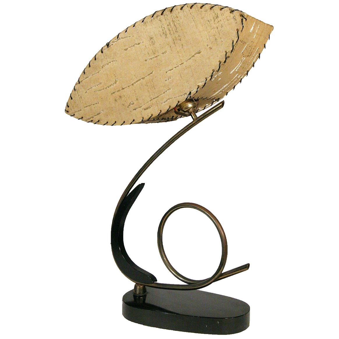 Lampe de table Cobra de forme libre en laque noire et laiton enroulé en vente