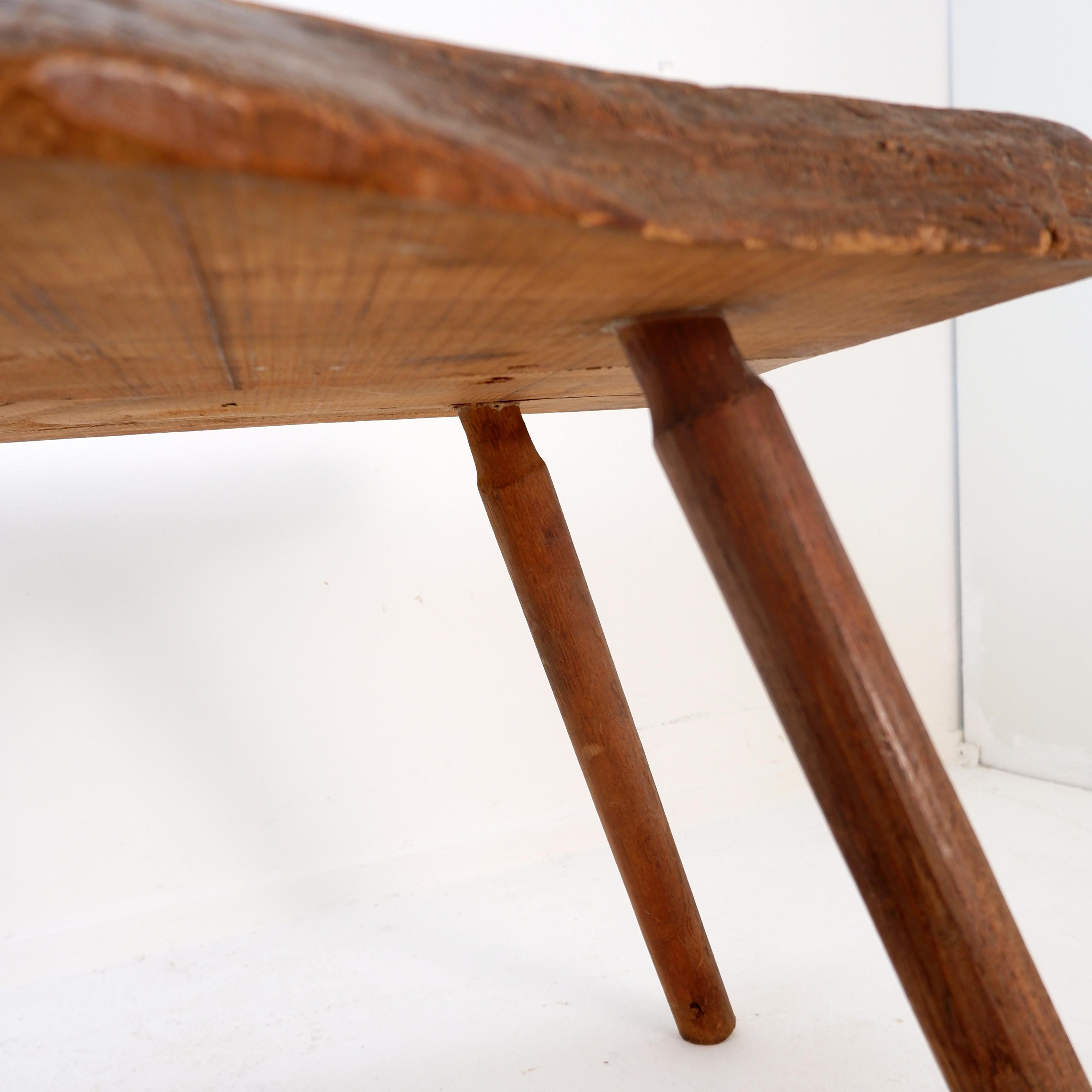 Table basse brutaliste de forme libre, vers 1960 en vente 5