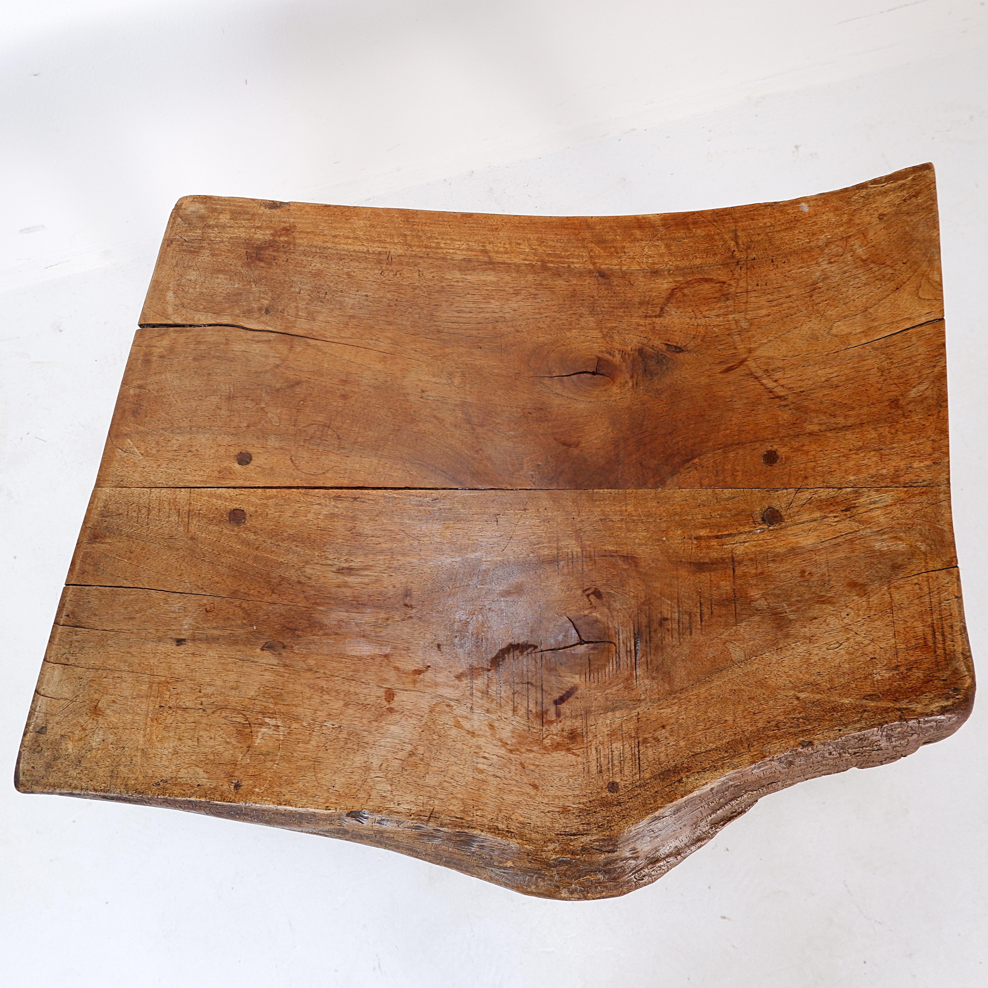 Brutalisme Table basse brutaliste de forme libre, vers 1960 en vente