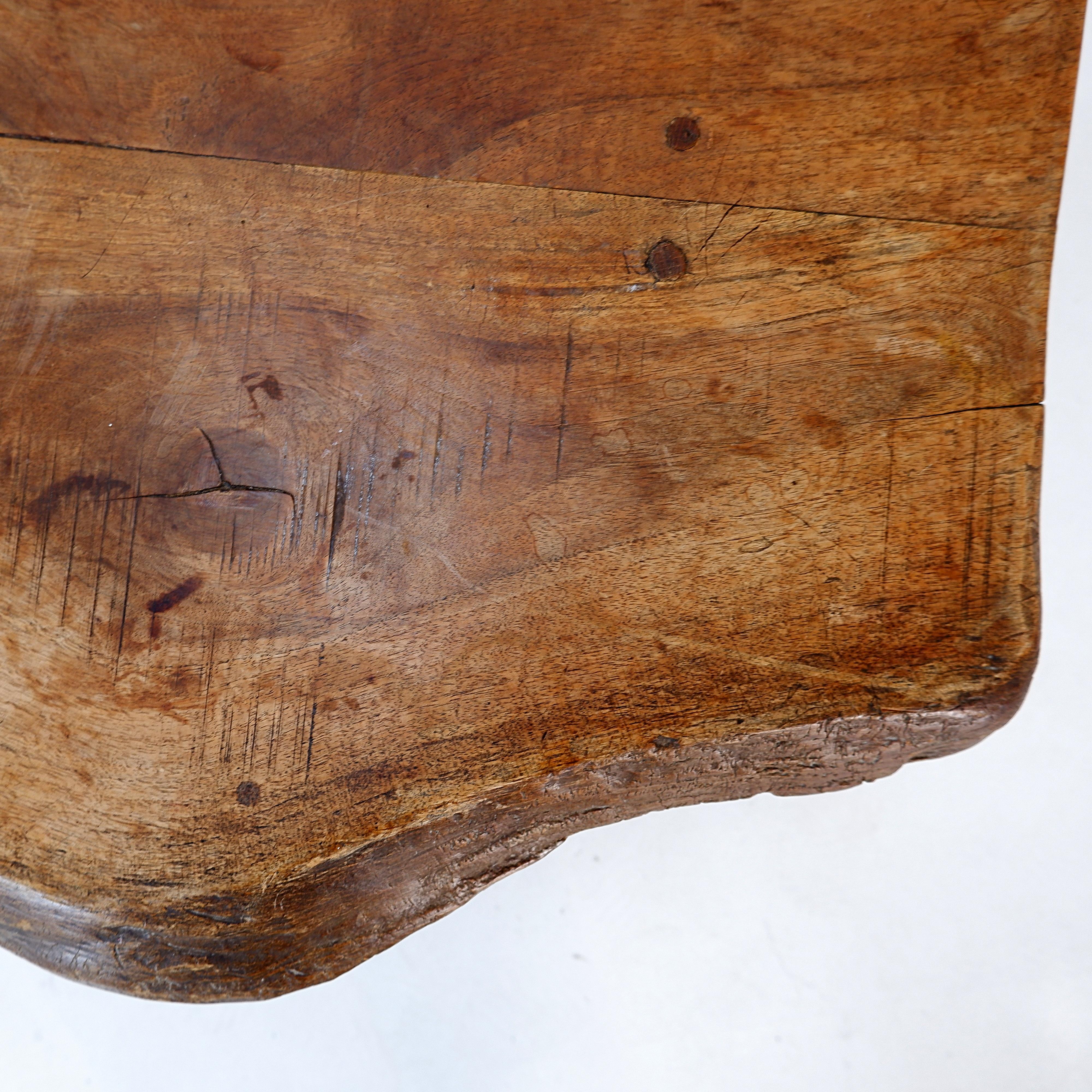 Bois Table basse brutaliste de forme libre, vers 1960 en vente