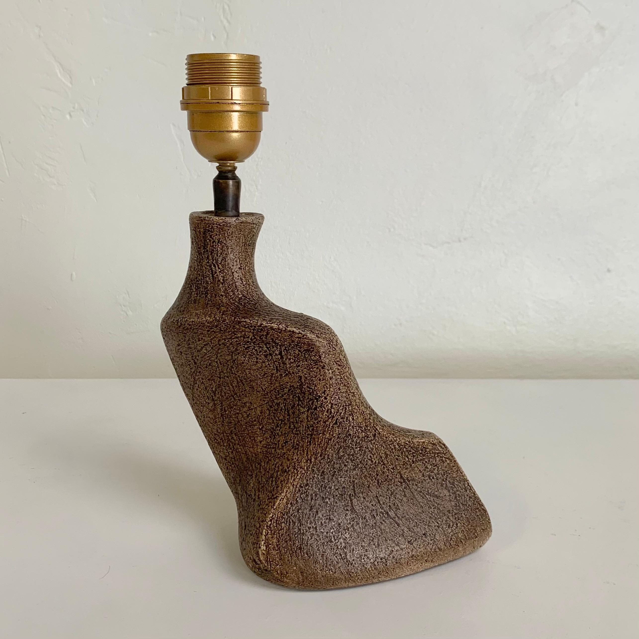 Keramik-Tischlampe in freier Form, um 1960, Frankreich. im Angebot 10