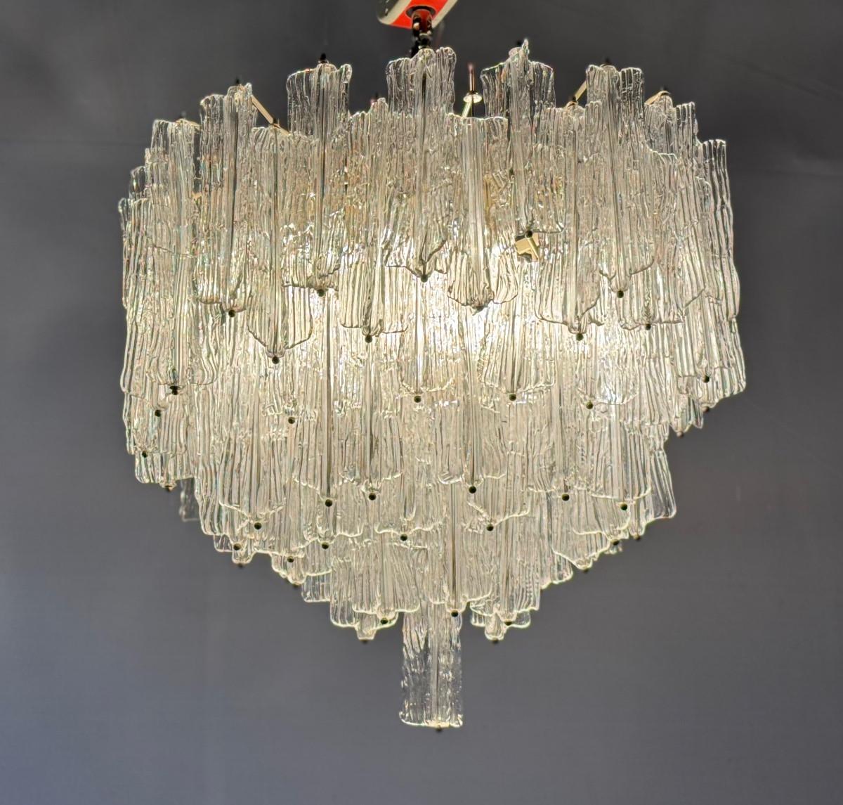 Louis XV ‘free-form chandelier by Venini, designed in 1968 by Osvaldo Borsani For Sale