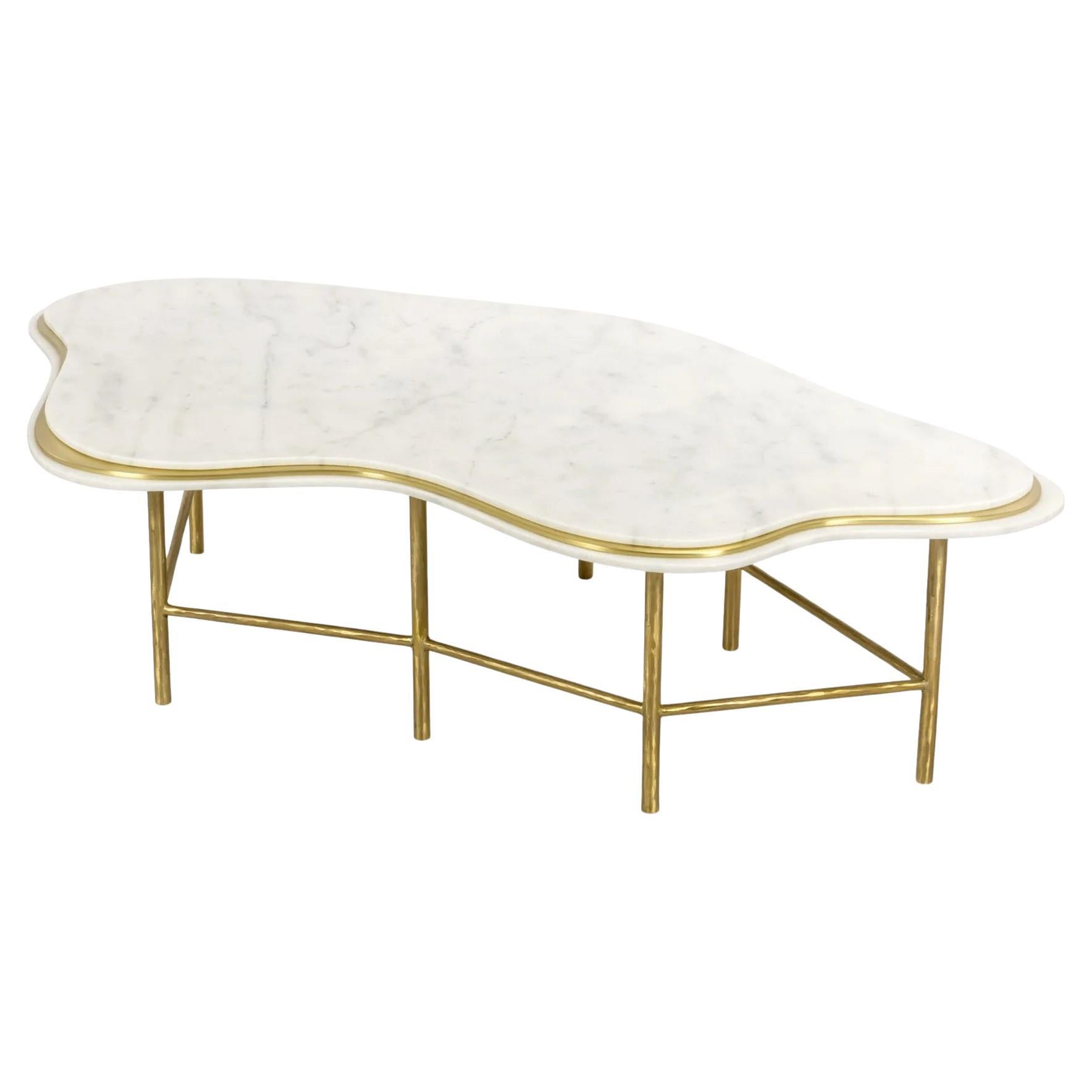 Table basse Free Form avec 3 plateaux superposés en marbre Estremoz et laiton By JLC en vente