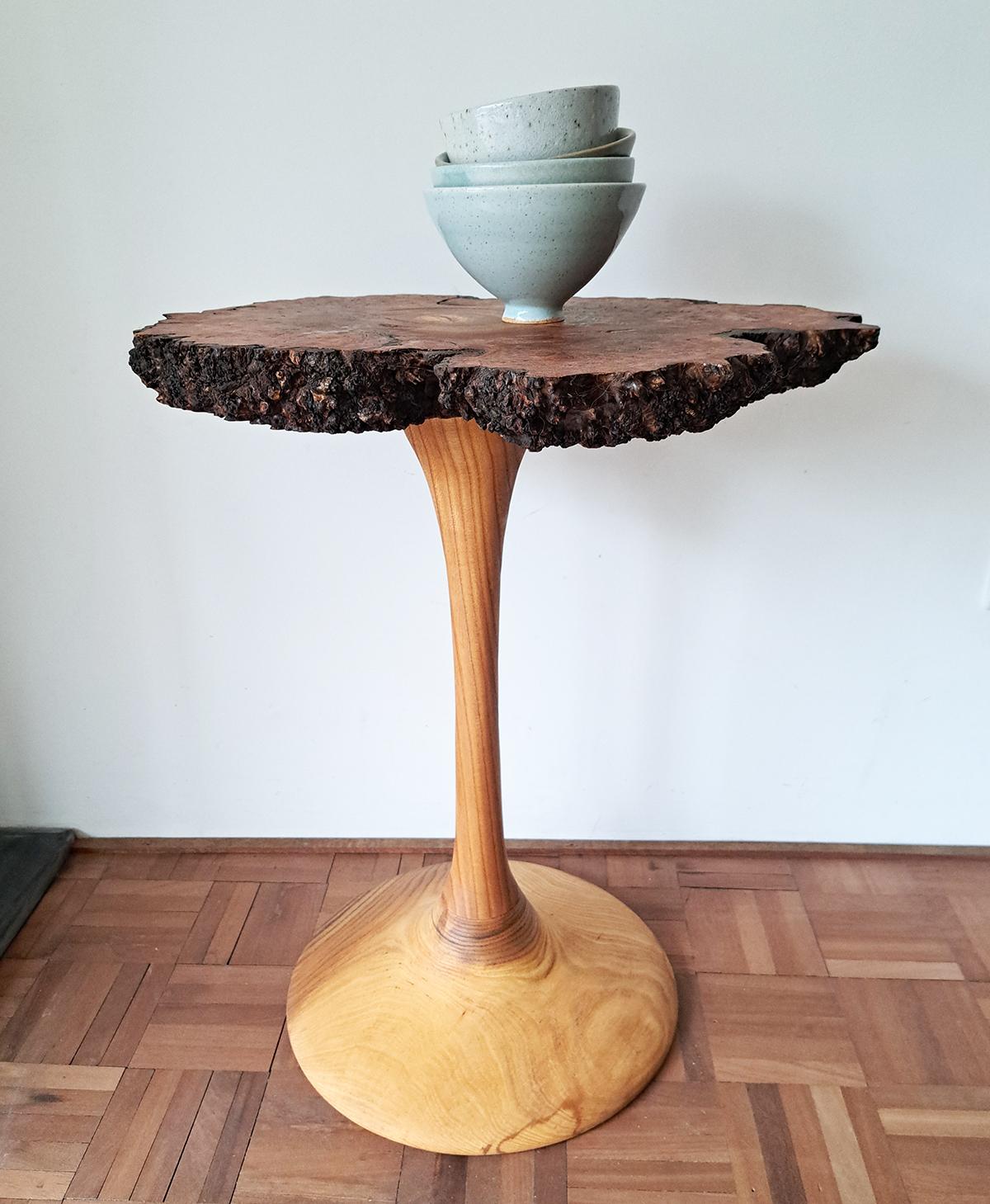Free-Form Elm burl wood Side / End Table In Excellent Condition For Sale In Saint Leonards-on-sea, England