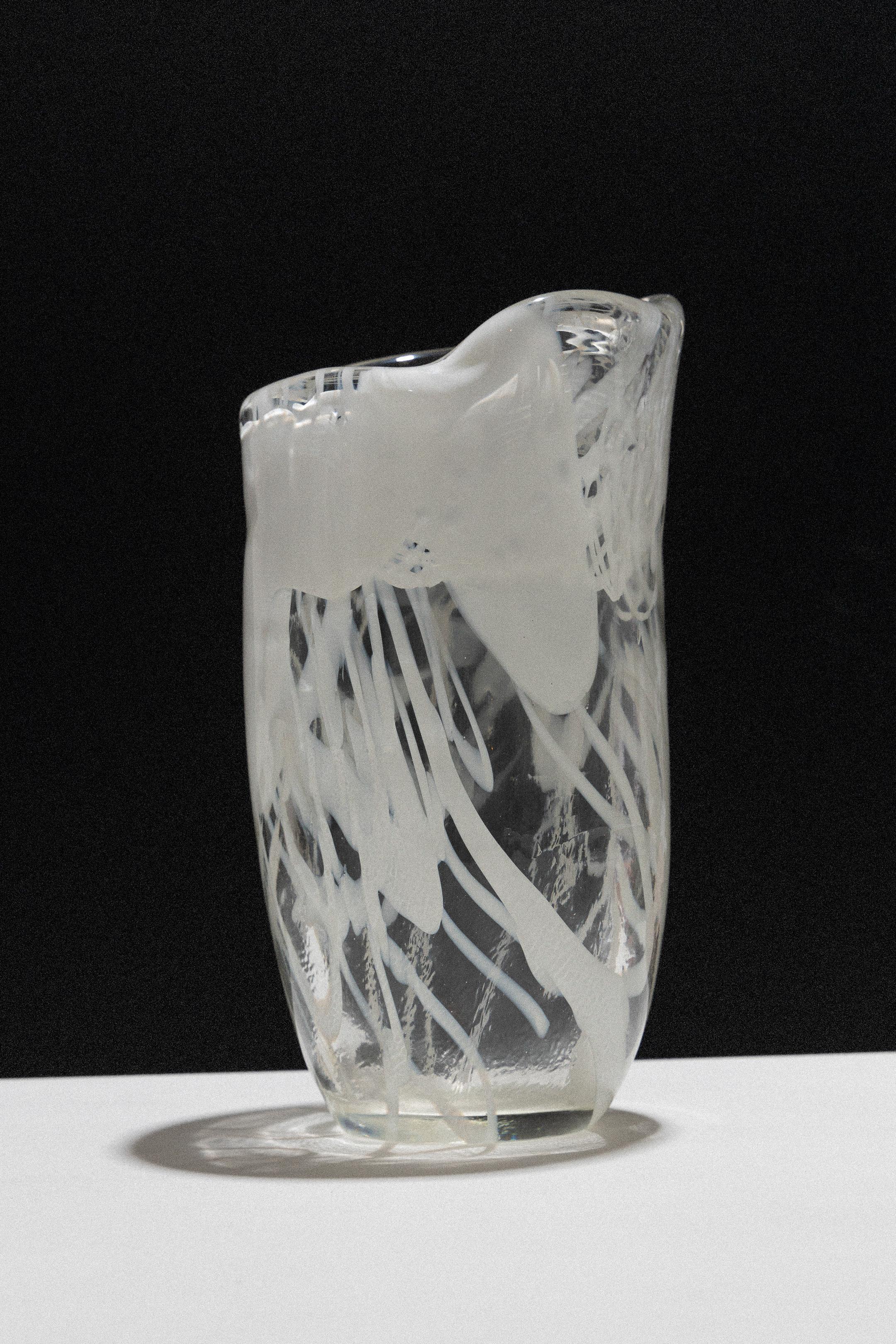 Vaso di vetro Lattimo a forma libera, anni '60 1