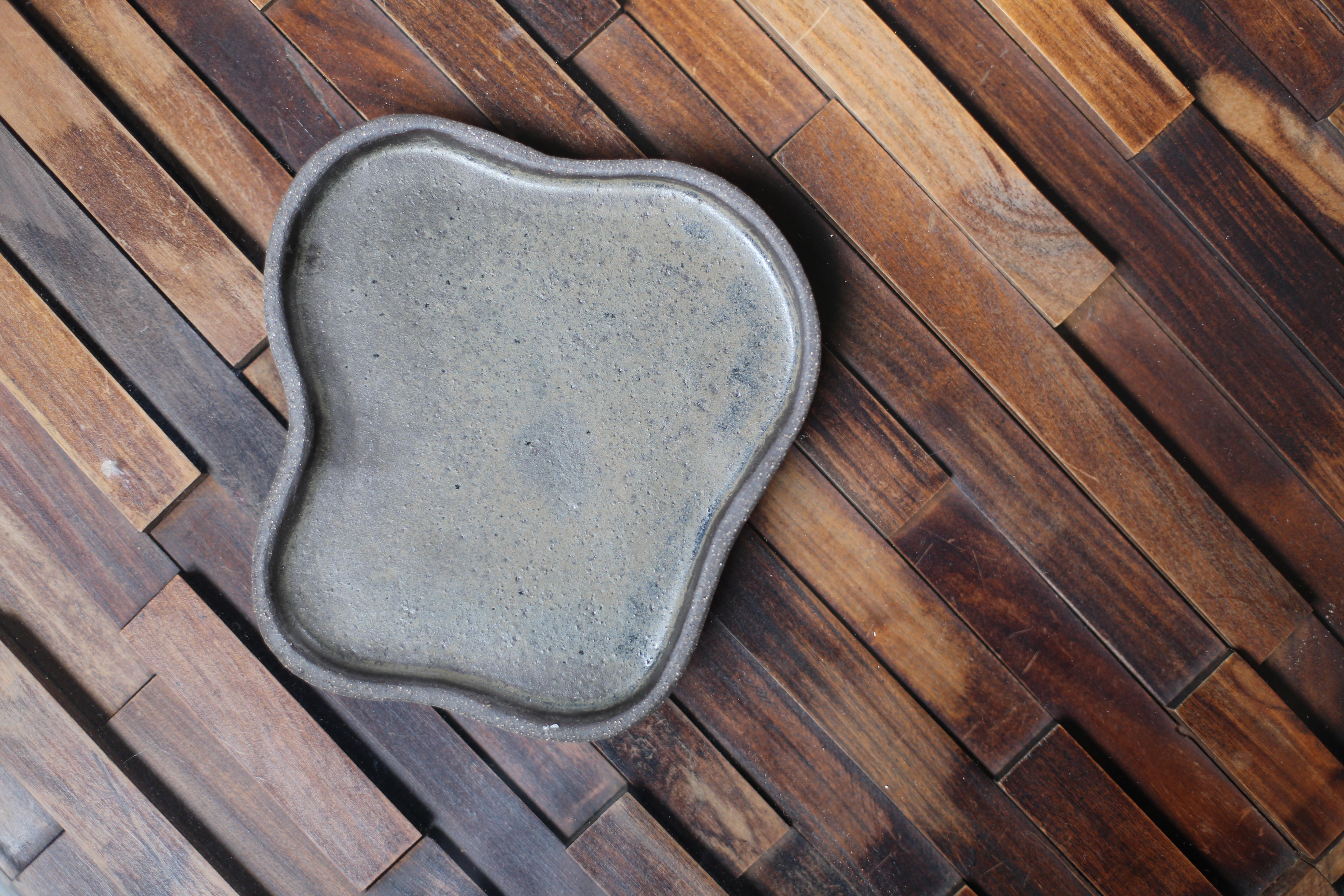 Belgian Free Form Puddle Plate in Black Truffle Clay with Matte Midnight Blue Glaze For Sale