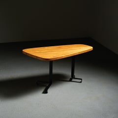 Tisch in freier Form von Charlotte Perriand, Les Arcs, um 1986