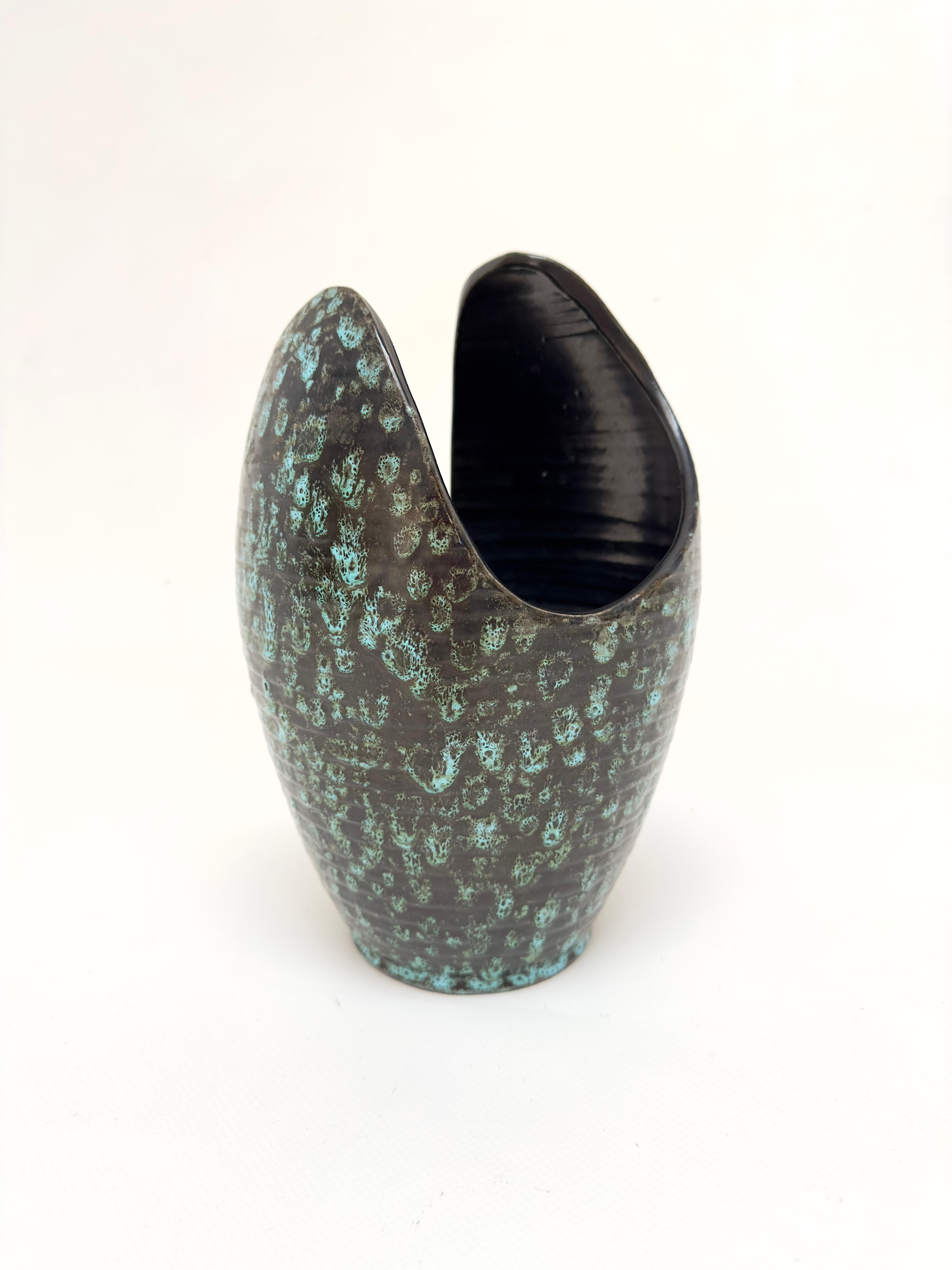 Mid-Century Modern Vase de forme libre, Accolay, France, vers 1960 en vente