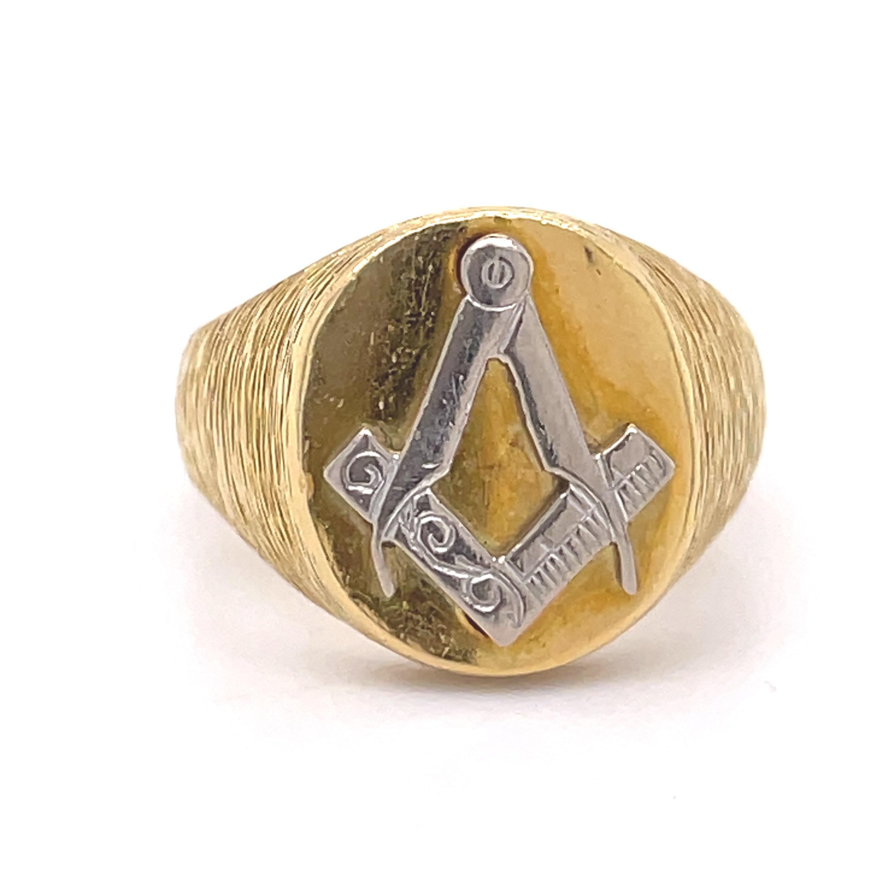 Free Masons Pinky ring - Kutchinsky jewelry, 18K yellow gold, freemasons symbol For Sale 4