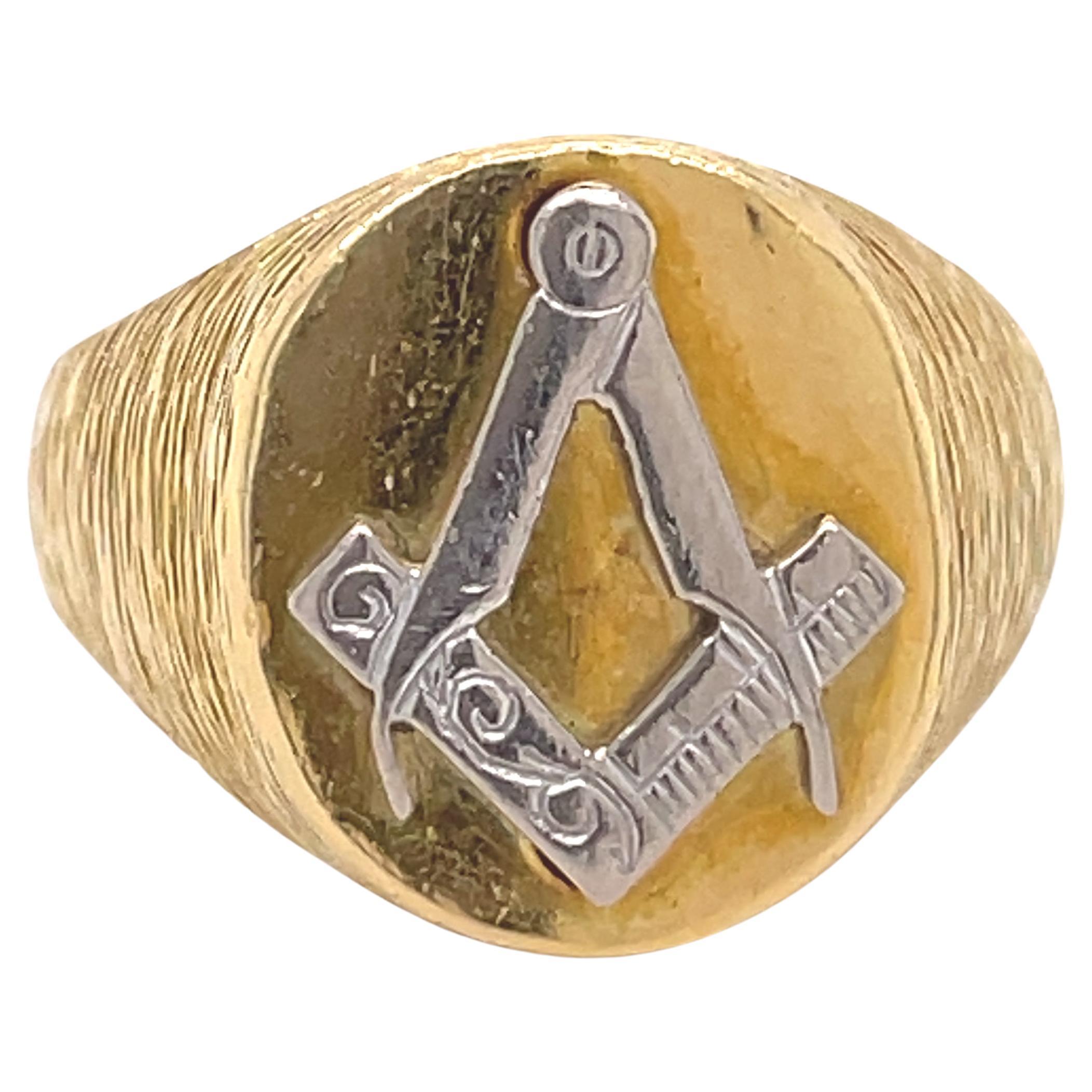 Free Masons Pinky ring - Kutchinsky jewelry, 18K yellow gold, freemasons symbol For Sale