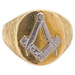 Used Free Masons Pinky ring - Kutchinsky jewelry, 18K yellow gold, freemasons symbol