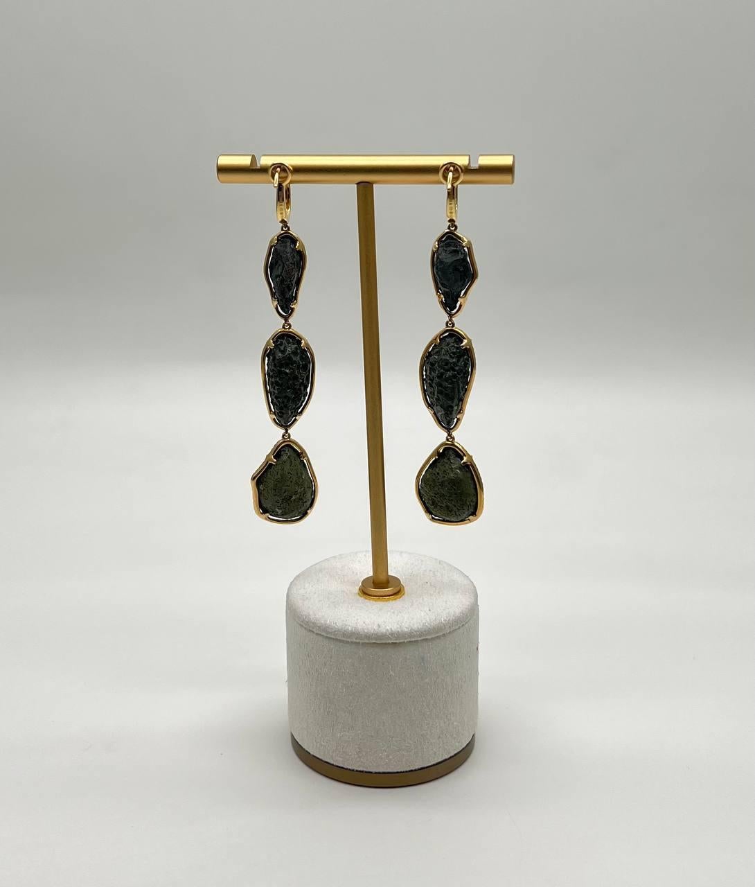 Mixed Cut Free Shape Brown Black Druzy Quartz Crystal Diamonds 18K Yellow Gold Earrings For Sale