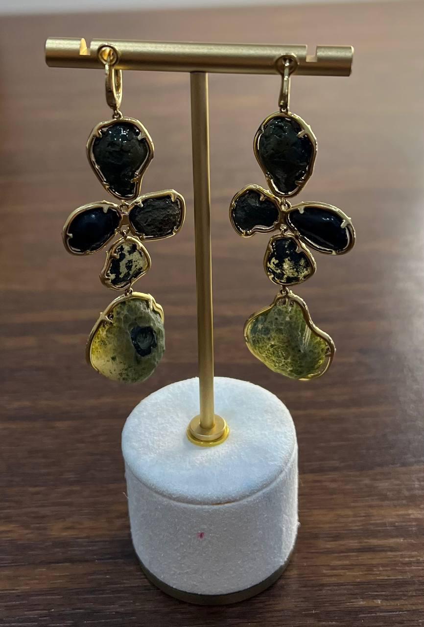 Free Shape Brown Grey Druzy Quartz Crystal Diamonds 18K Yellow Gold Earrings For Sale 9
