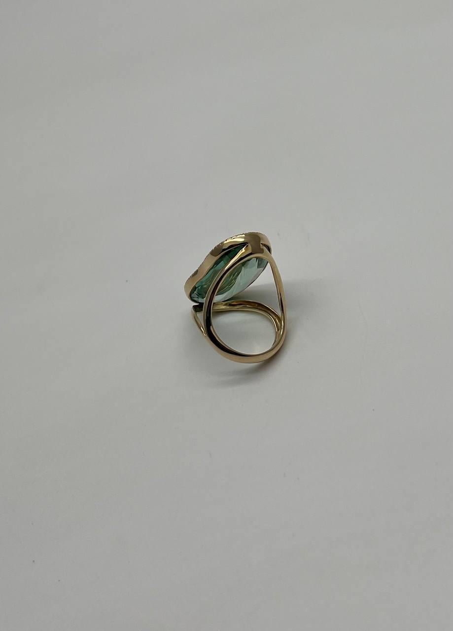 Free Shape Faceted Green Amethyst Prasiolite Diamonds Halo Gold Statement Ring In New Condition For Sale In Oakton, VA