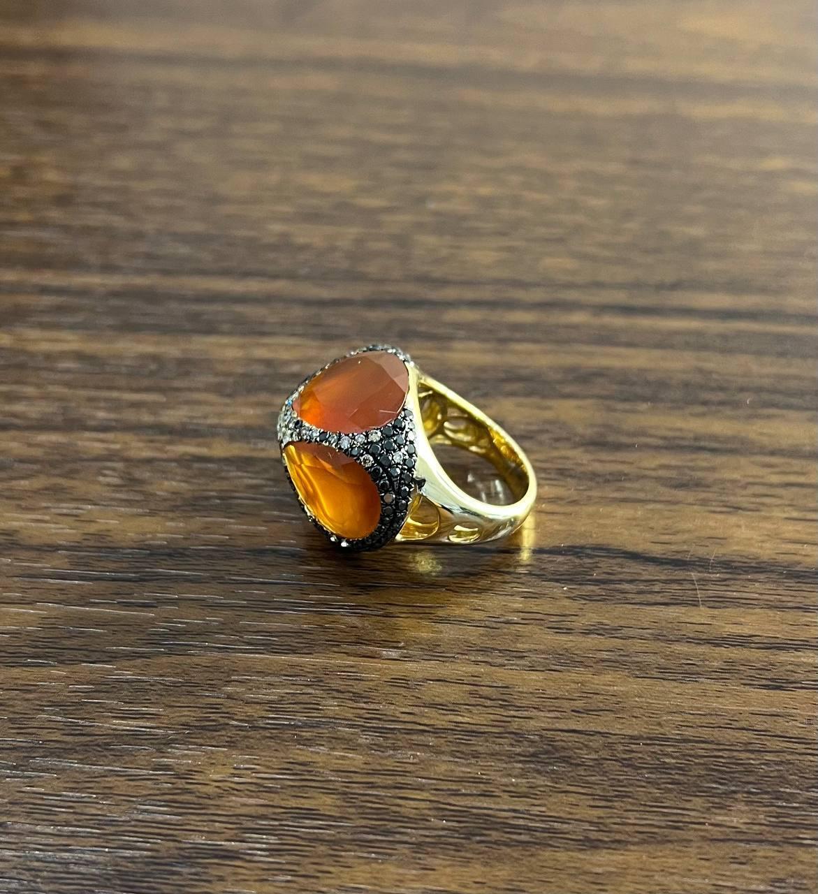 Free Shape Faceted Orange Carnelian Diamond Pave 14K Gold Statement Ring In New Condition For Sale In Oakton, VA