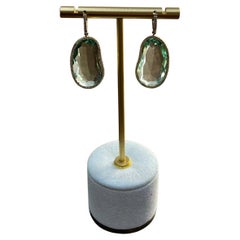 Pendientes de gota de oro con halo de amatista verde y prasiolita de forma libre