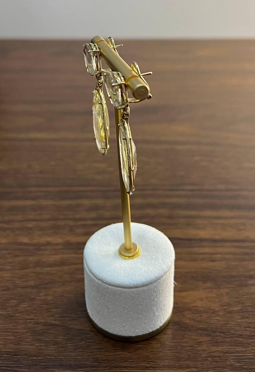 Pendientes de Oro 4K Halo de Diamantes de Cuarzo Rosa Rutilado de Forma Libre en venta 5