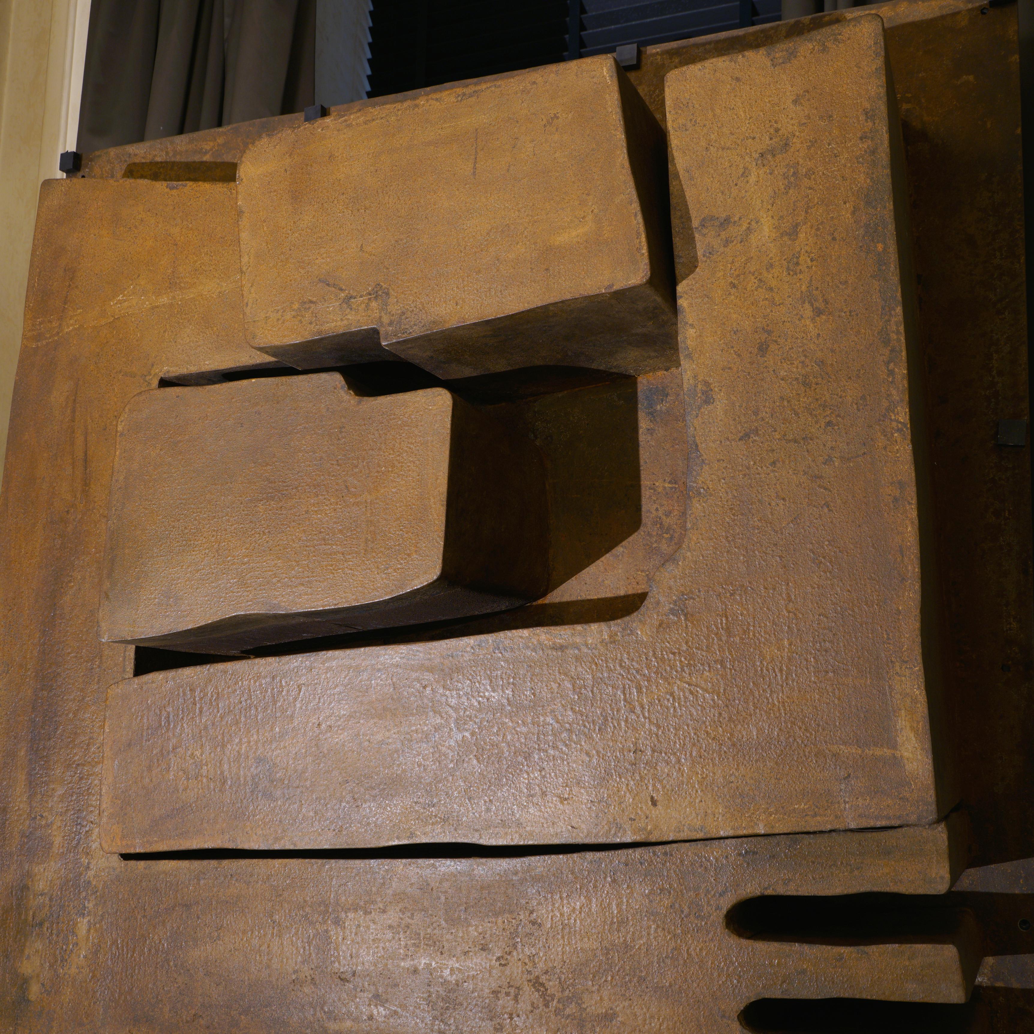 Freestanding Abstract Steel Sculpture, France, 1973 In Good Condition For Sale In Firenze, IT