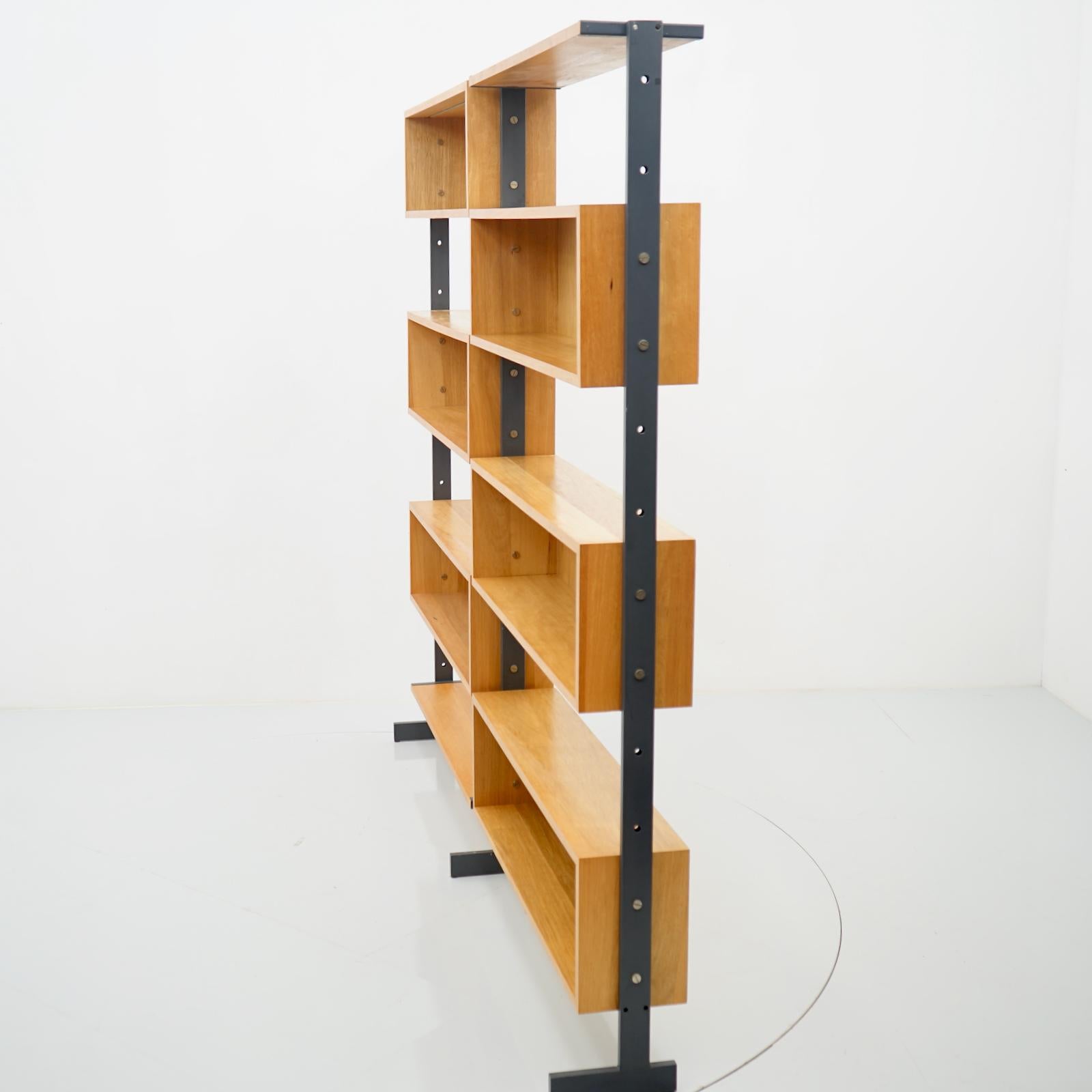 Free Standing Book Case Shelf System, Germany, 1960s In Good Condition In Frankfurt / Dreieich, DE