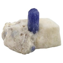 Cristal de Hackmanite rare sur calcite d'Afghanistan