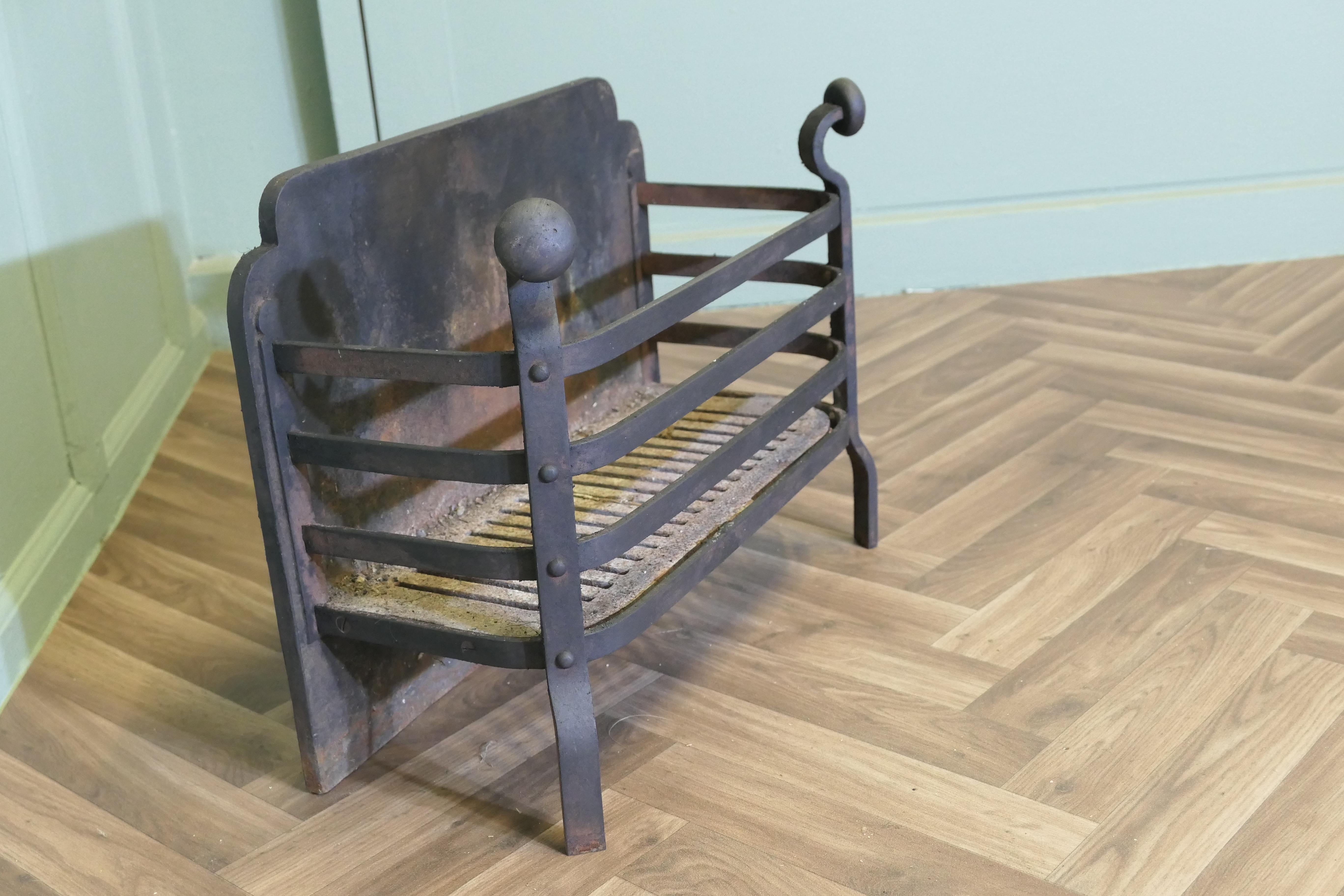 Free Standing Fire Basket, Iron Fire Grate (Eisen) im Angebot
