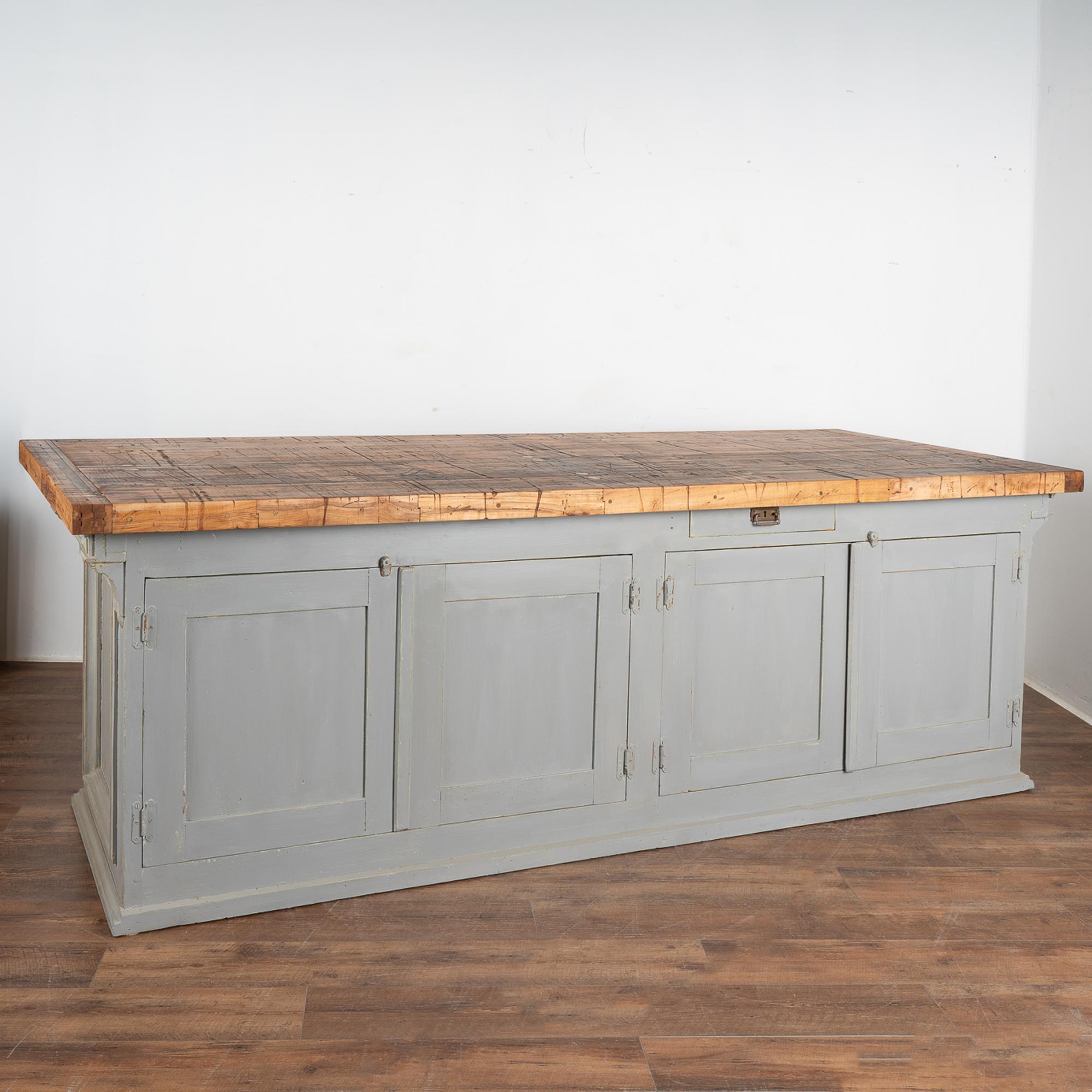 Free Standing Gray Kitchen Island Shop Counter from France, circa 1860-80 3