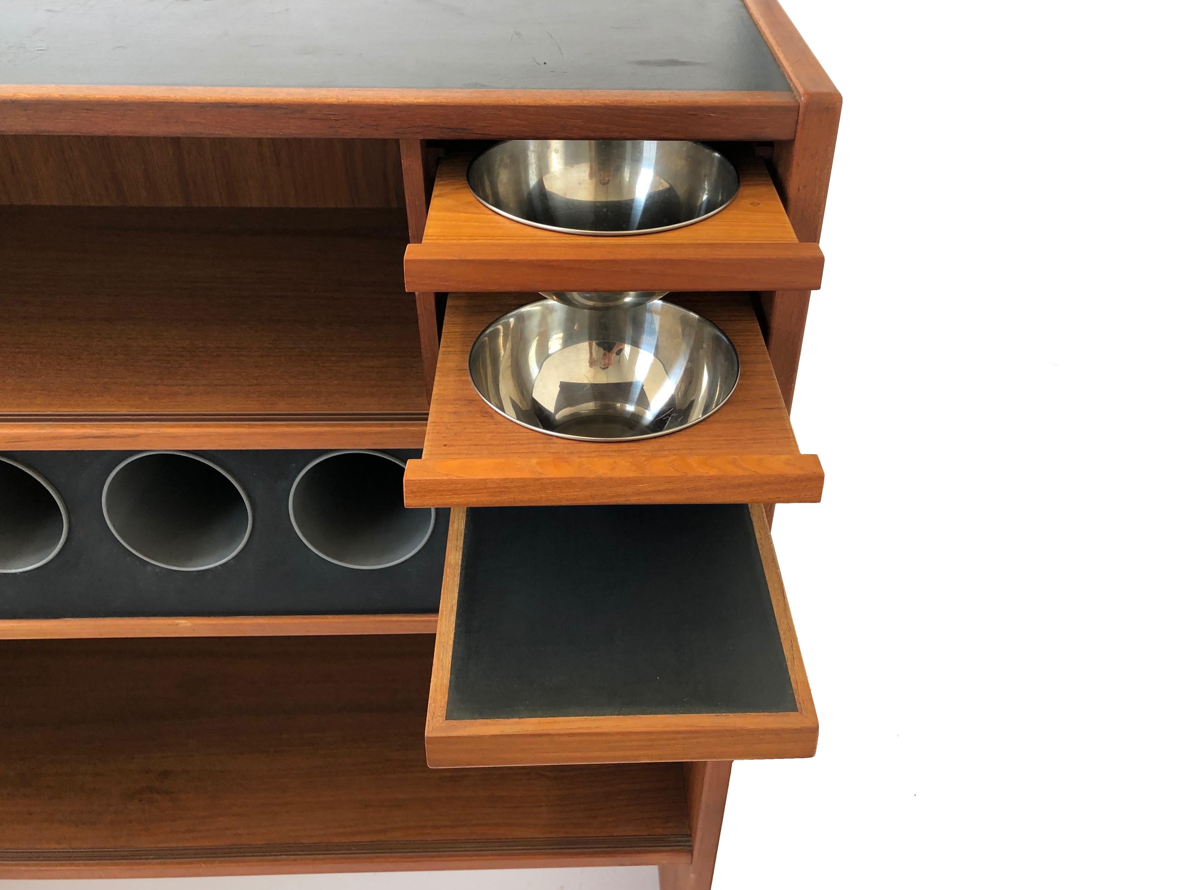 Mid-Century Modern Free Standing 