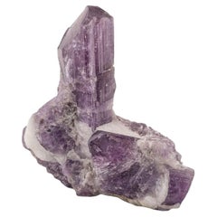 Impressionnant cristal scapolite violet sur calcite d'Afghanistan, debout