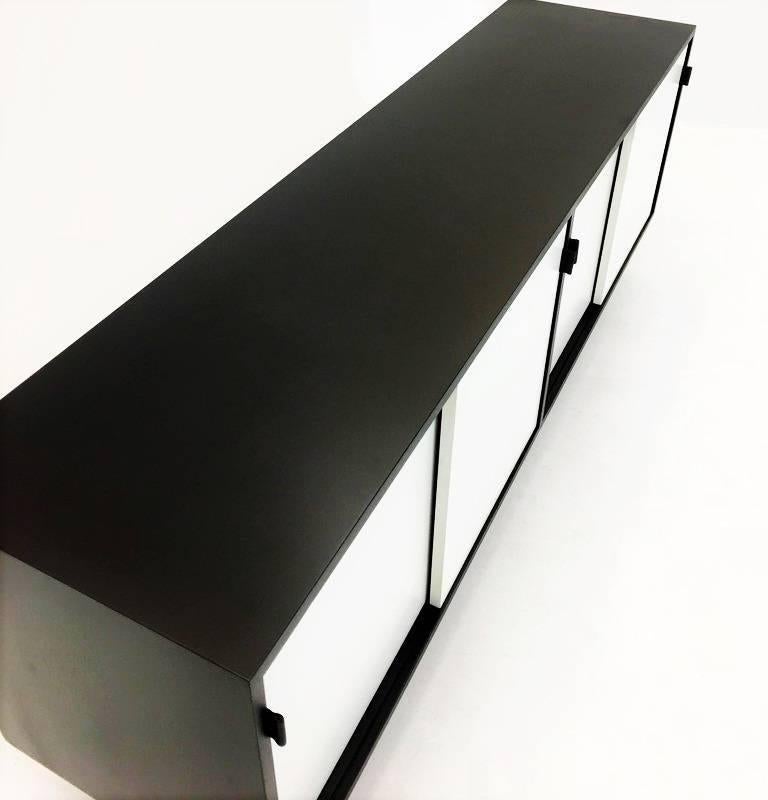 Free-Standing Lacquered Credenza Designed by Florence Knoll, 1950s For Sale 2