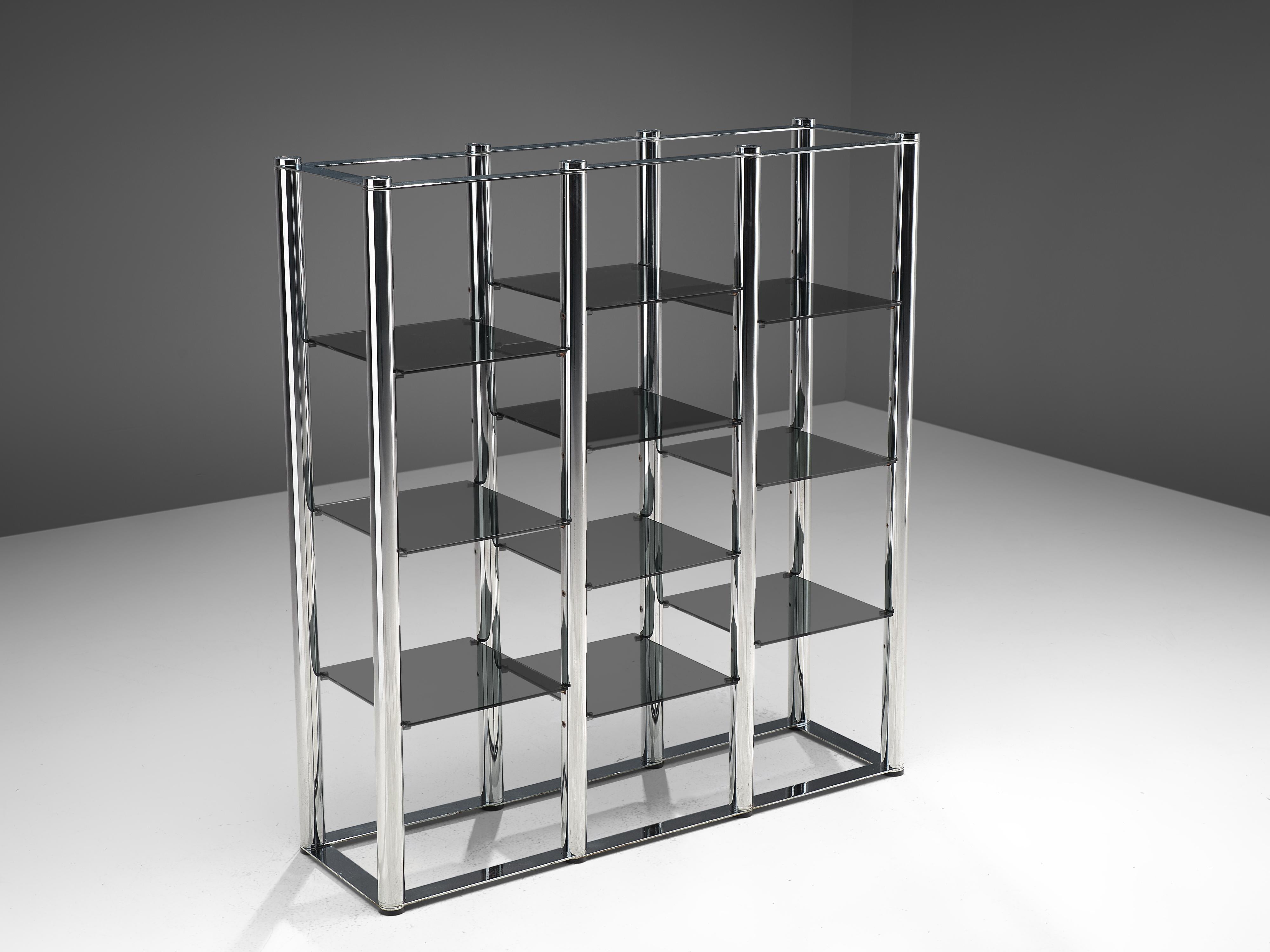 Freestanding Postmodern Bookcase in Chrome and Glass In Good Condition In Waalwijk, NL
