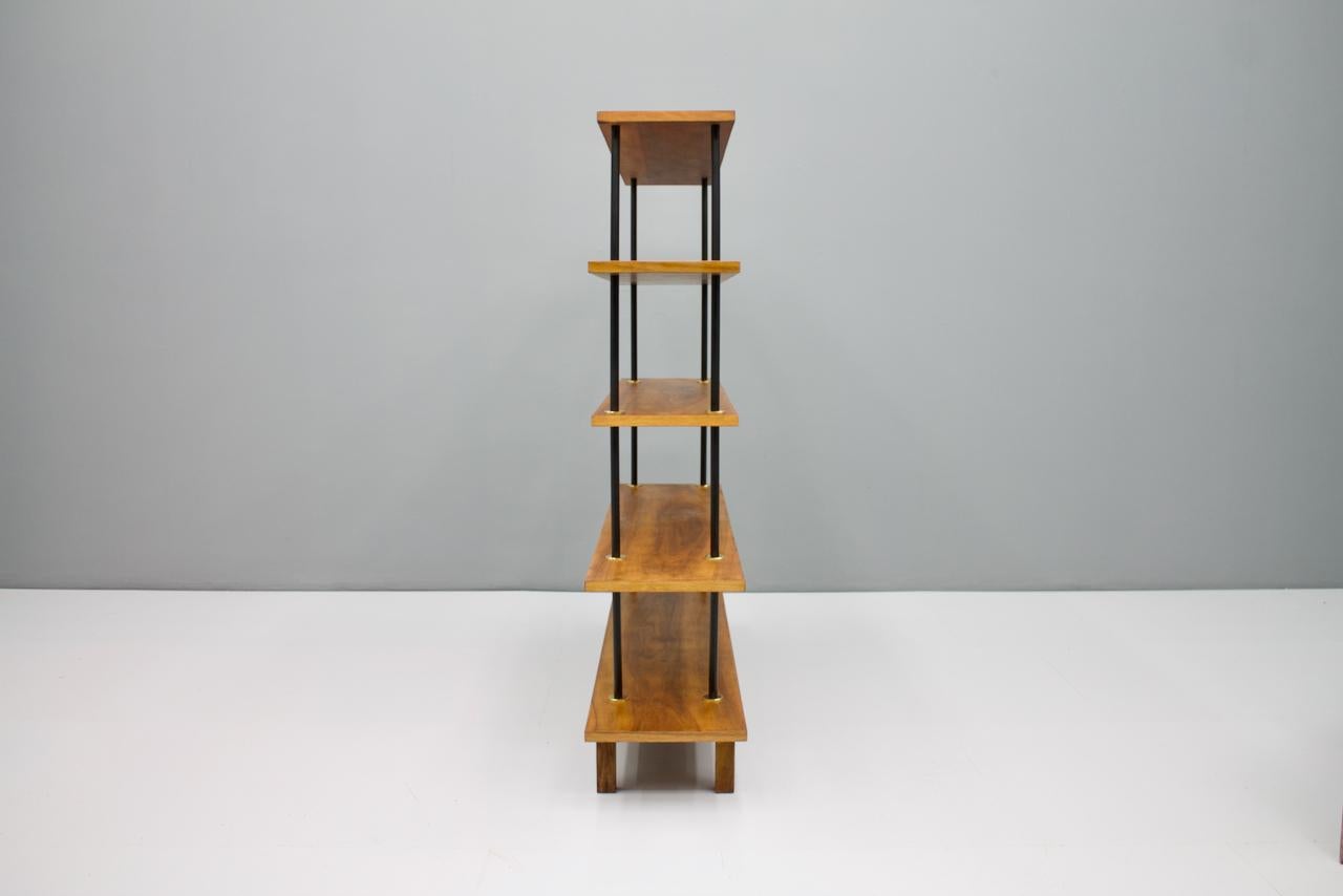 Free Standing Shelf or Étagère in Teak Wood, Brass and Metal, 1950s In Good Condition For Sale In Frankfurt / Dreieich, DE