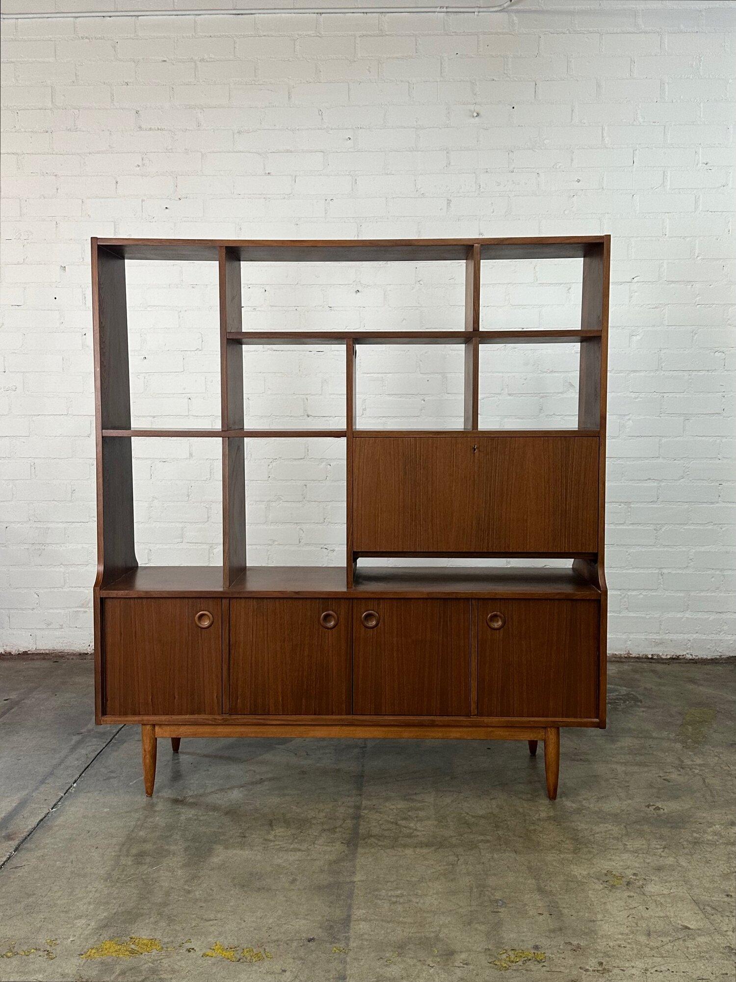 Free standing wall unit/ bookcase For Sale 3
