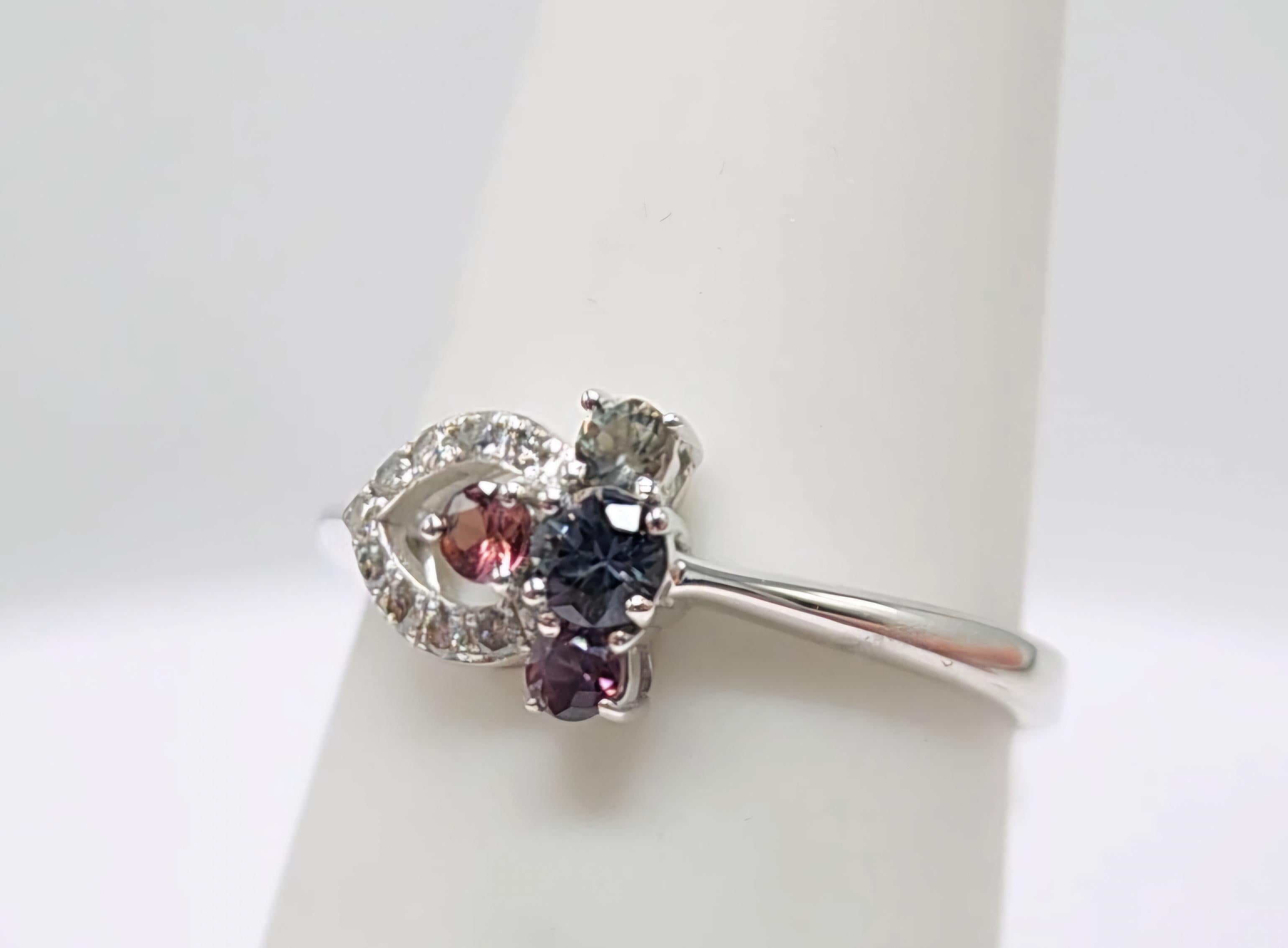 Free Style Cluster Design Montana Sapphire and Diamond Ring 18 Karat White Gold For Sale 5
