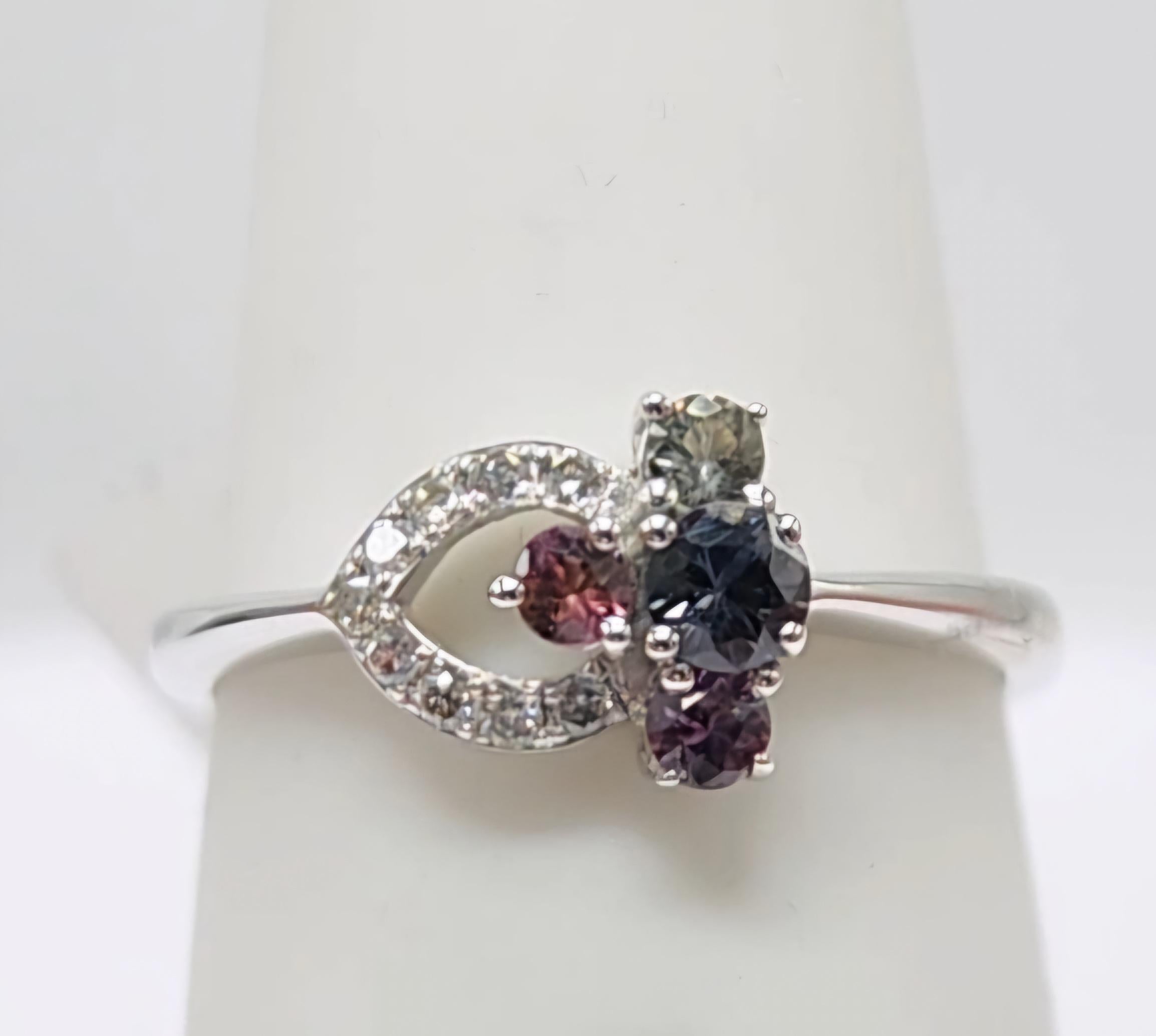 Free Style Cluster Design Montana Sapphire and Diamond Ring 18 Karat White Gold For Sale 6