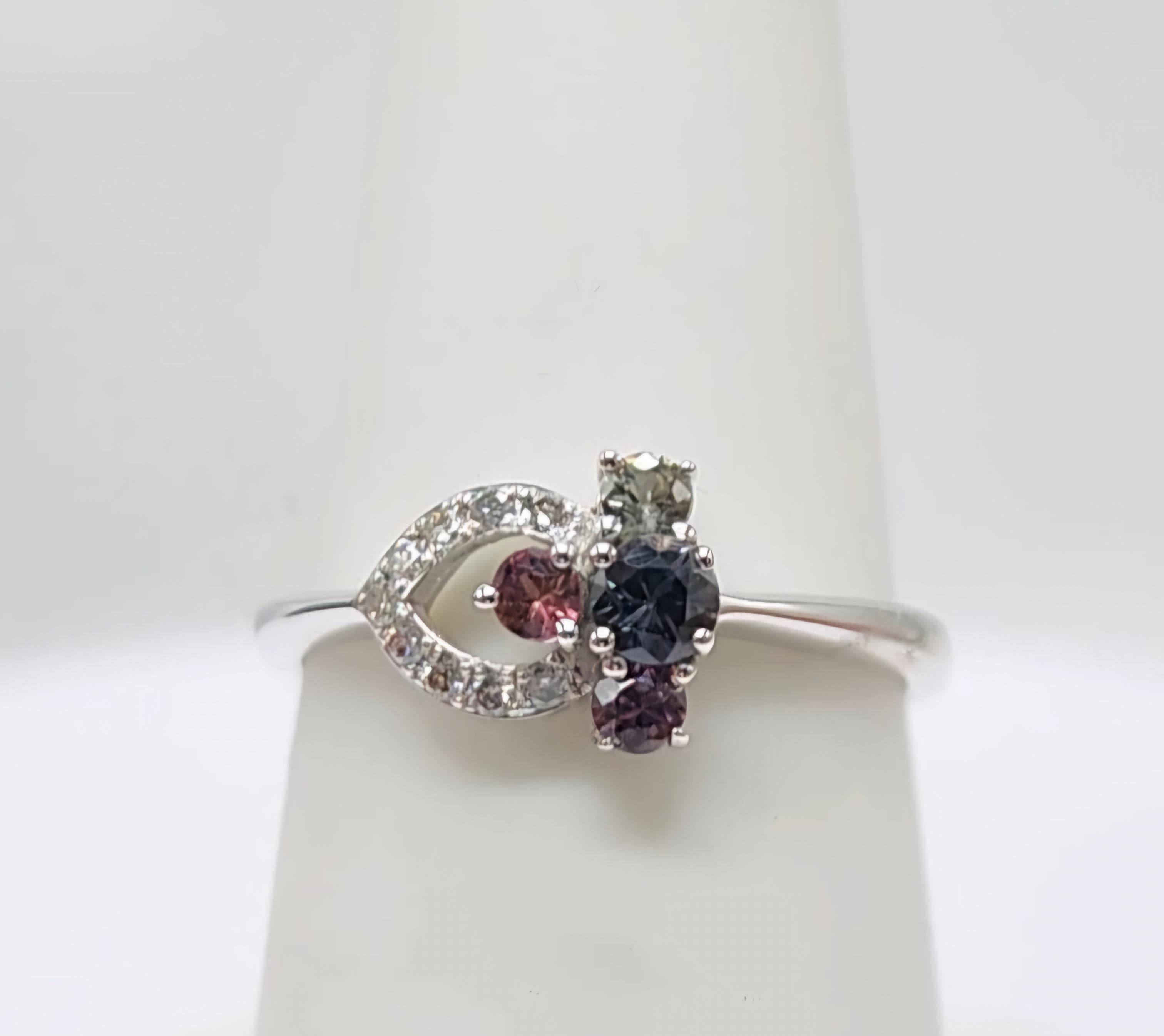 Free Style Cluster Design Montana Sapphire and Diamond Ring 18 Karat White Gold For Sale 7