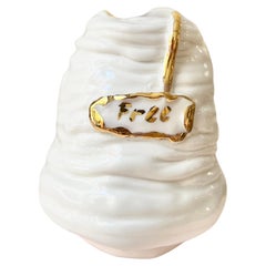 Handgeschriebene Vase aus freiweißem Porzellan von Hania Jneid