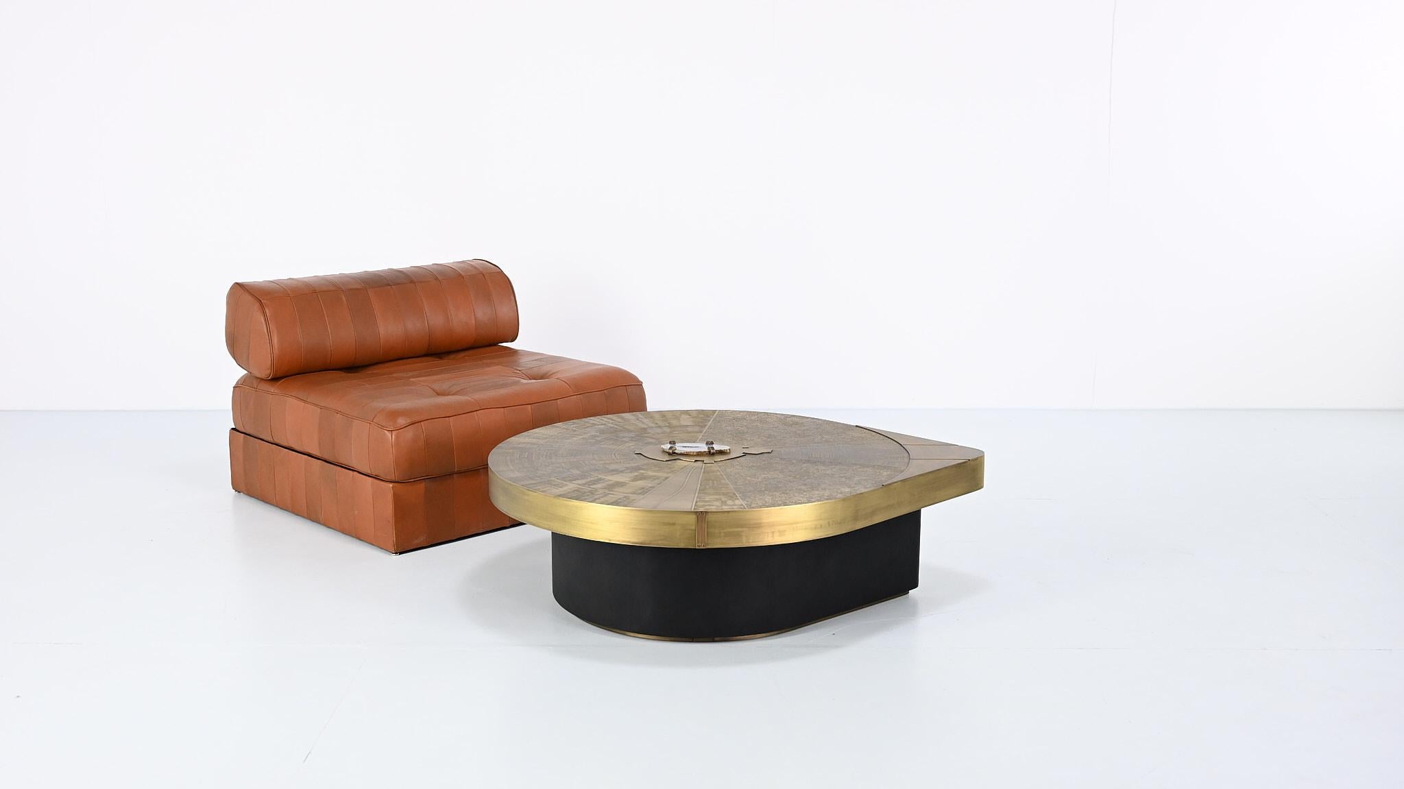 Freeform acid etched brass and agate stone coffee table In Good Condition In Munster, NRW