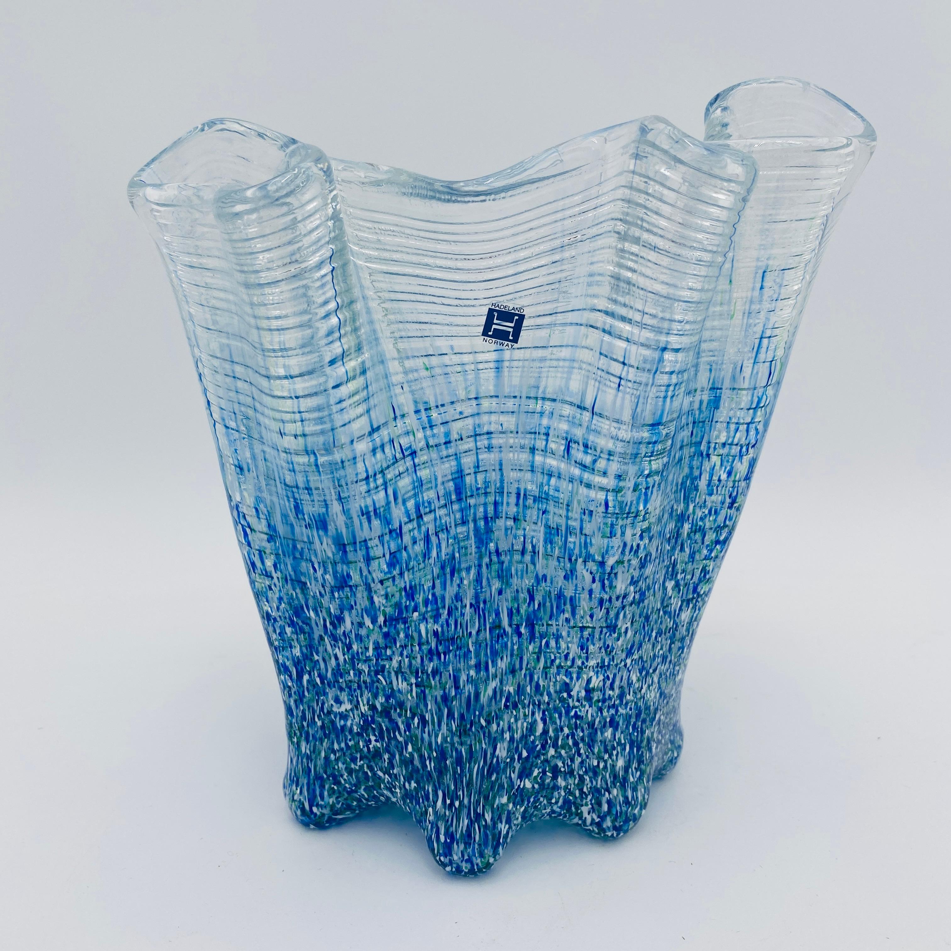 Scandinave moderne Vase en verre d'art de forme libre par Severin Brørby pour Hadeland Norvège, années 1970 en vente