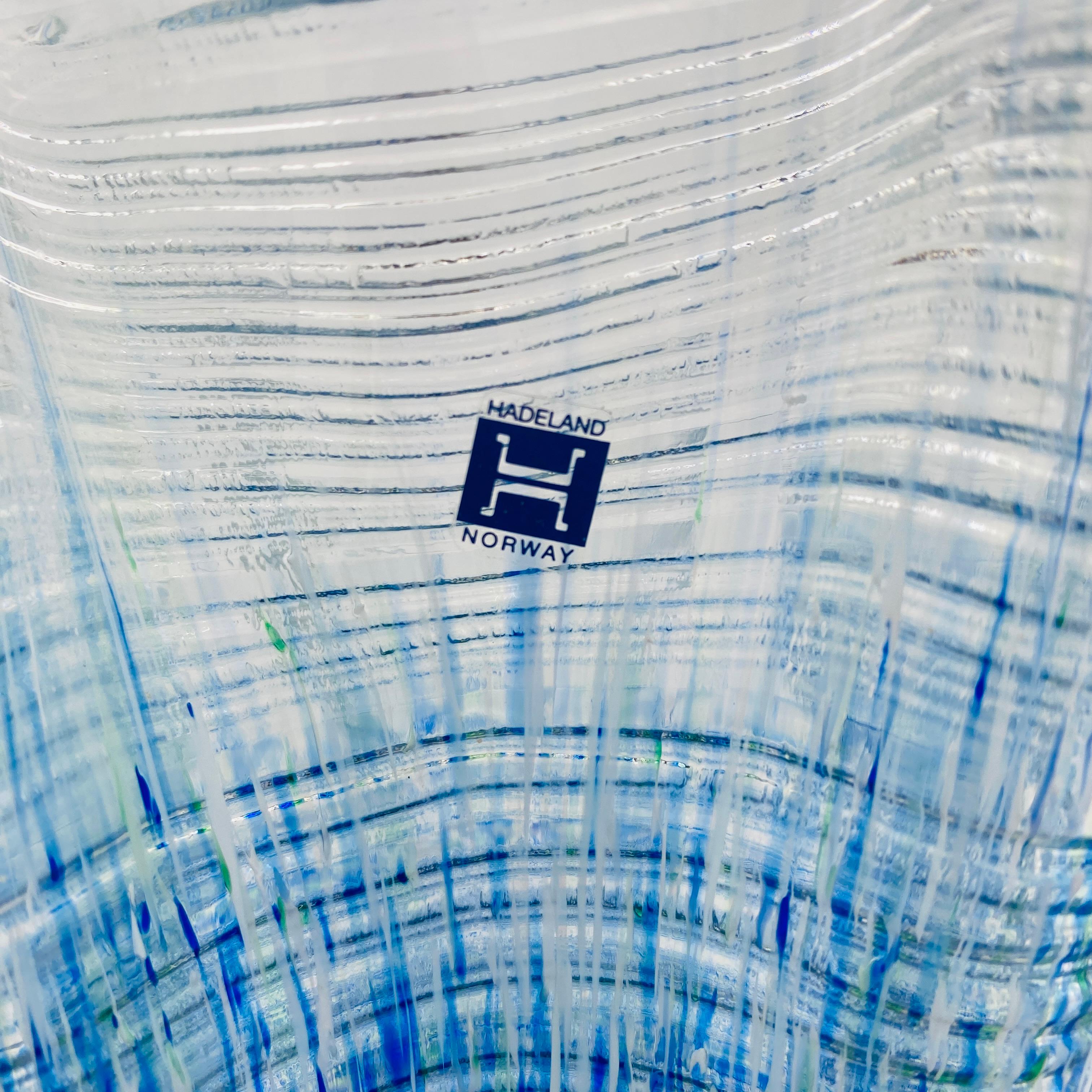 Norvégien Vase en verre d'art de forme libre par Severin Brørby pour Hadeland Norvège, années 1970 en vente