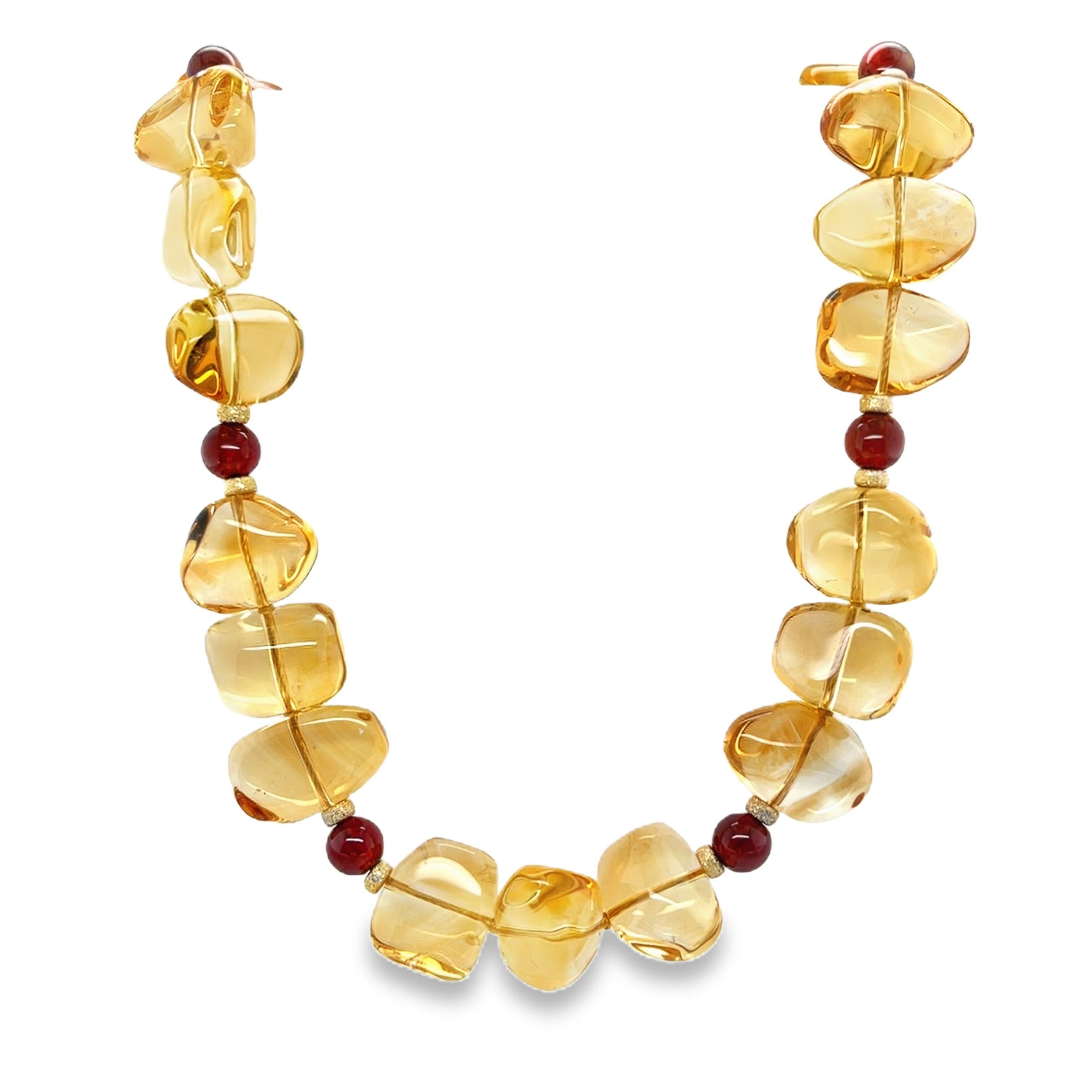 Collana di perle a forma libera di citrino e granato rotondo con accenti in oro giallo In condizioni Nuovo in vendita a Los Angeles, CA