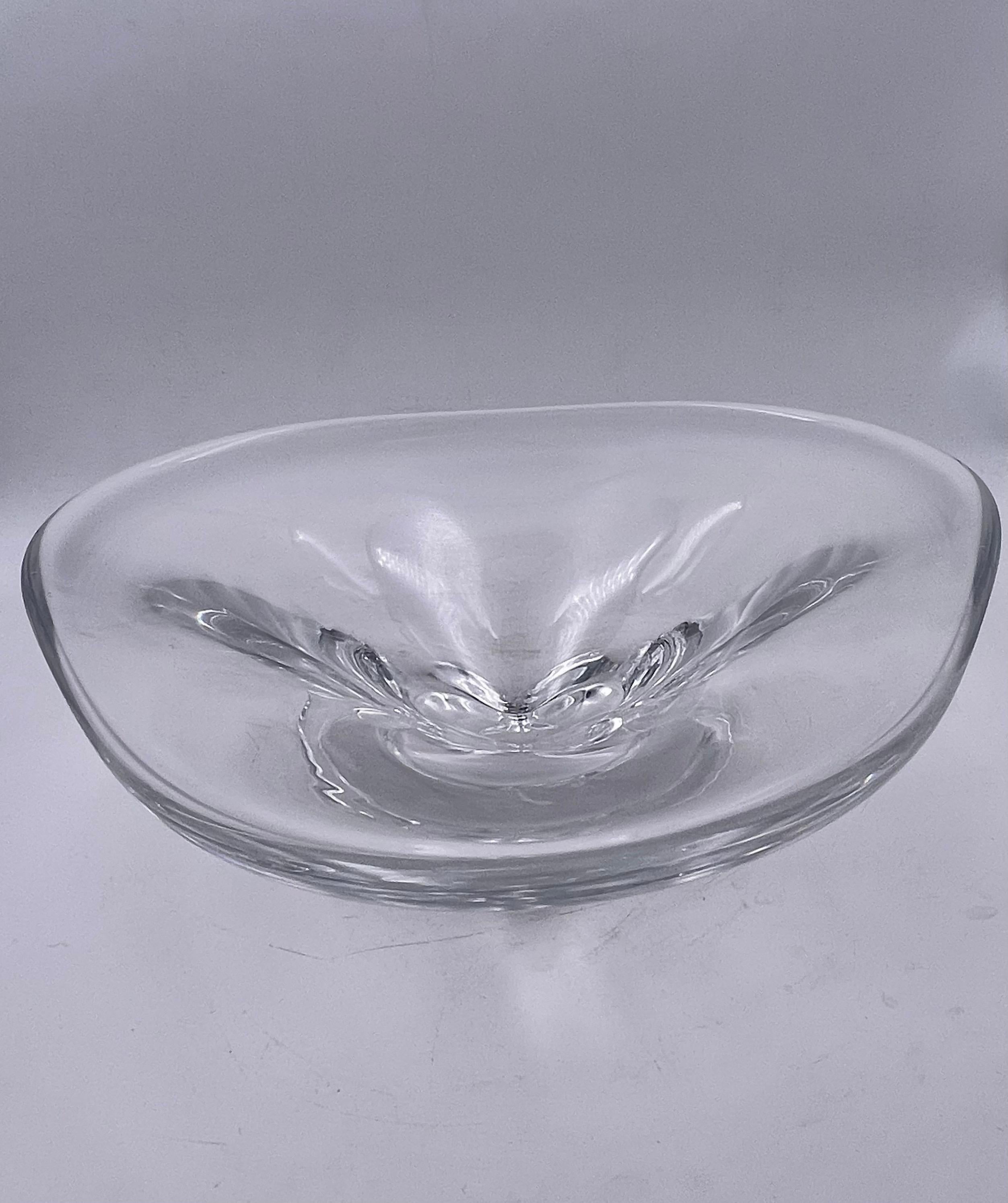 Gorgeous freeform centerpiece bowl signed by Orrefors of Sweden in great condition, no chips or cracks.