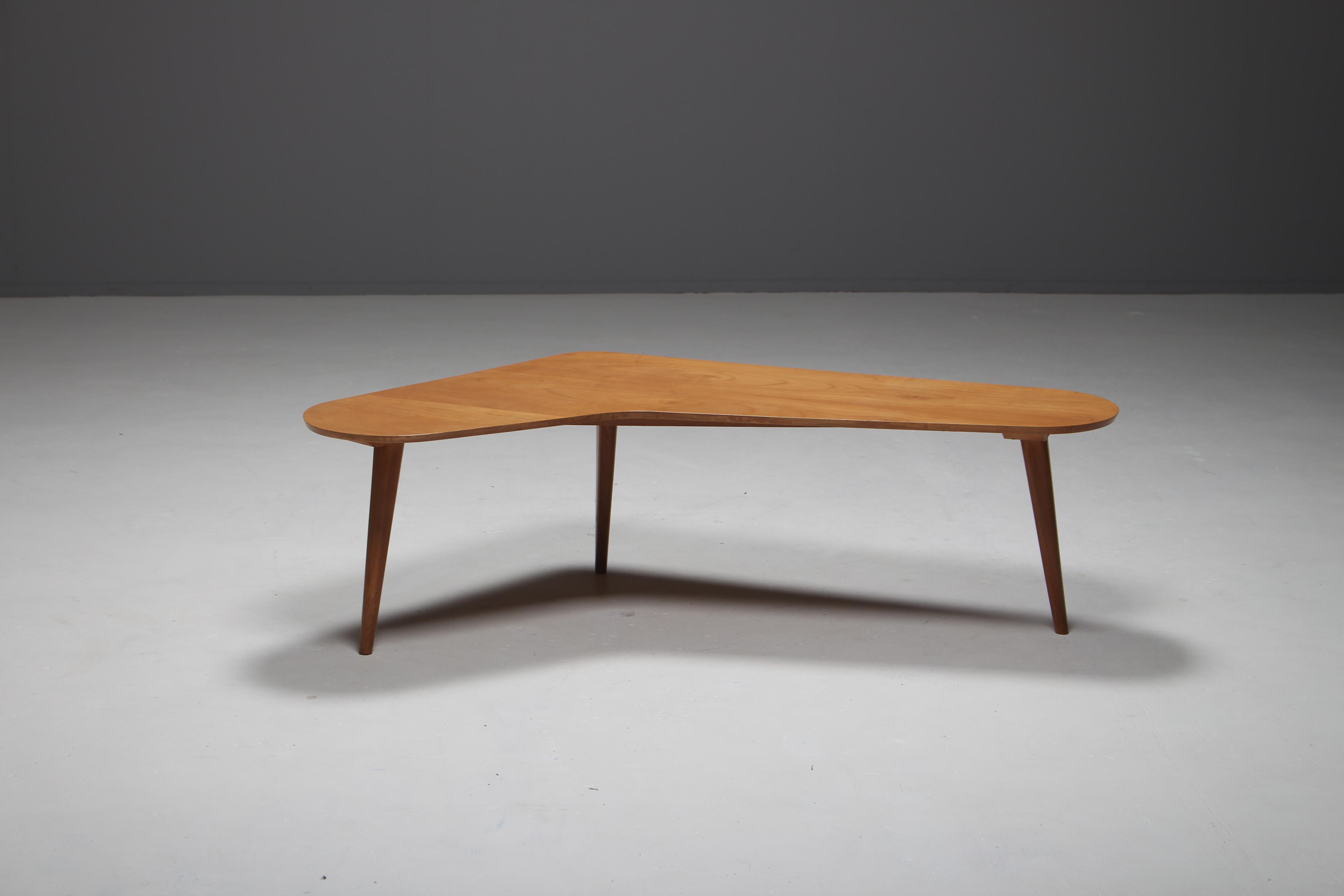 Dutch Freeform Coffee Table by Bovenkamp Attributed to Aksel Bender Madsen, 1960s For Sale