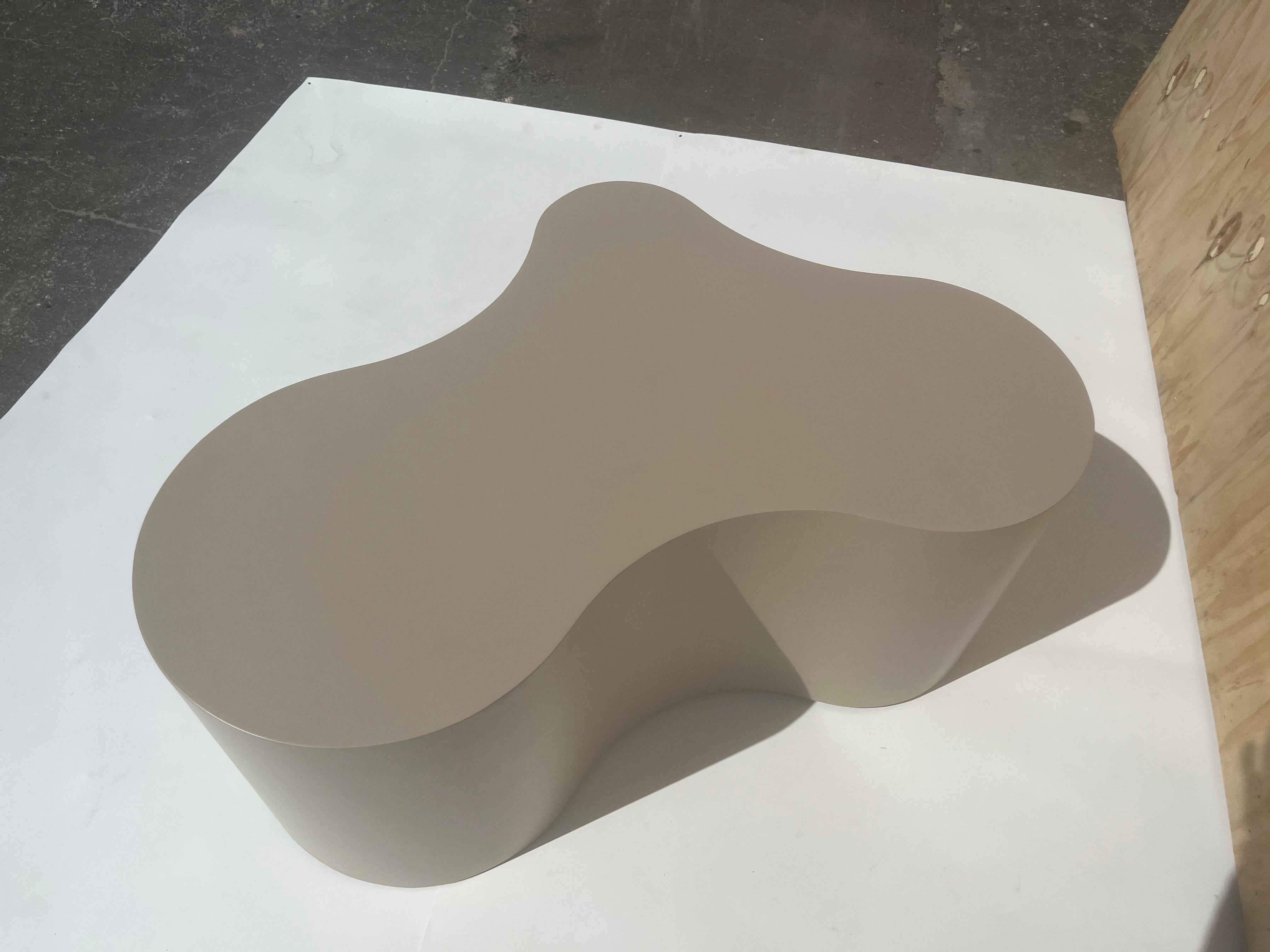 Tavolino Freeform, Wood, Taupe in vendita 3